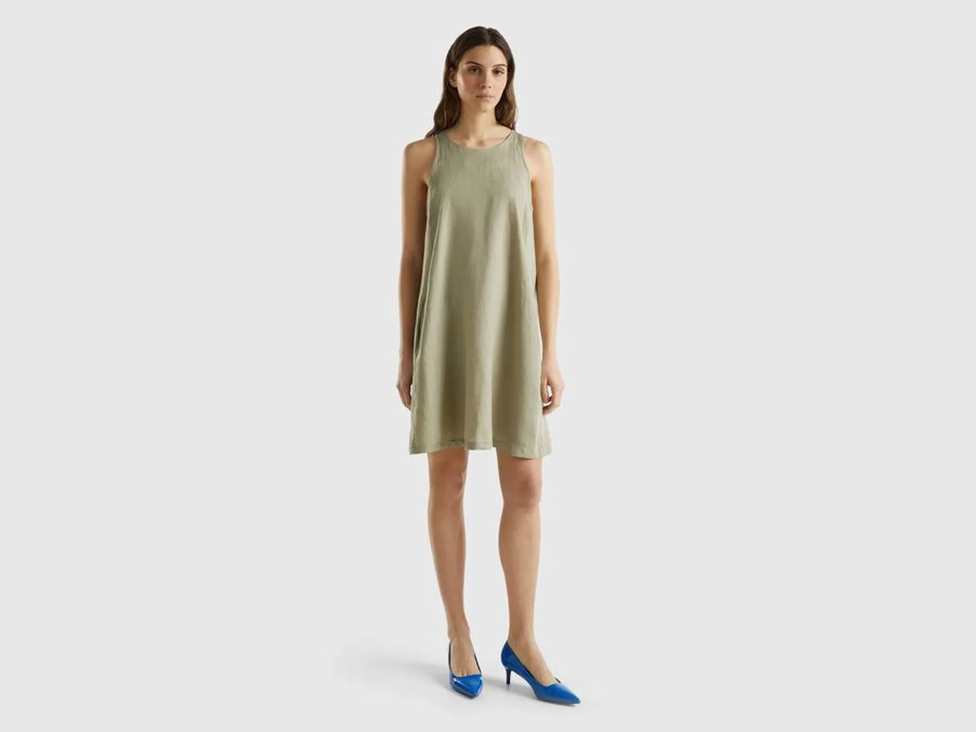 Sleeveless dress in pure linen