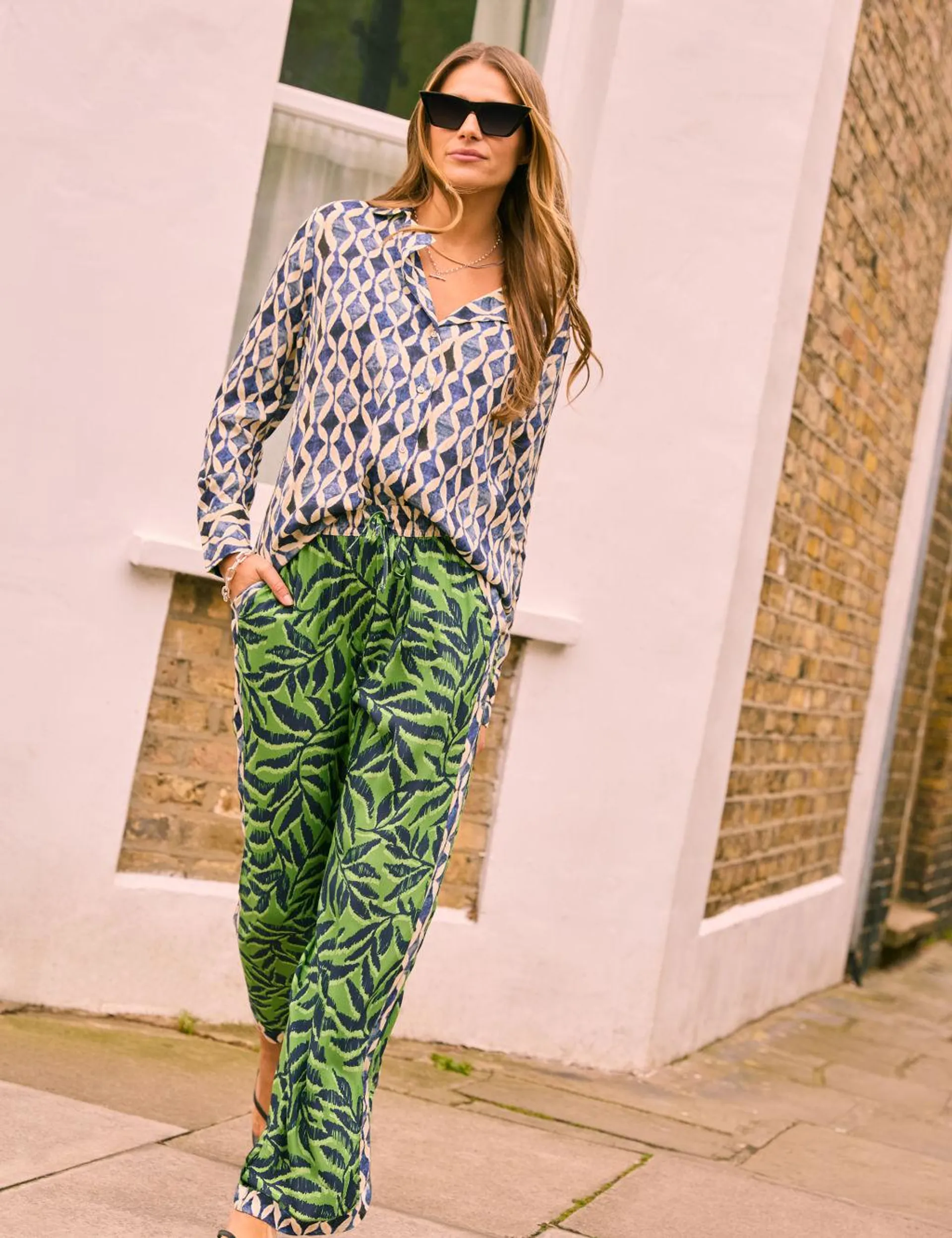 Printed Elasticated Waist Wide Leg Trousers