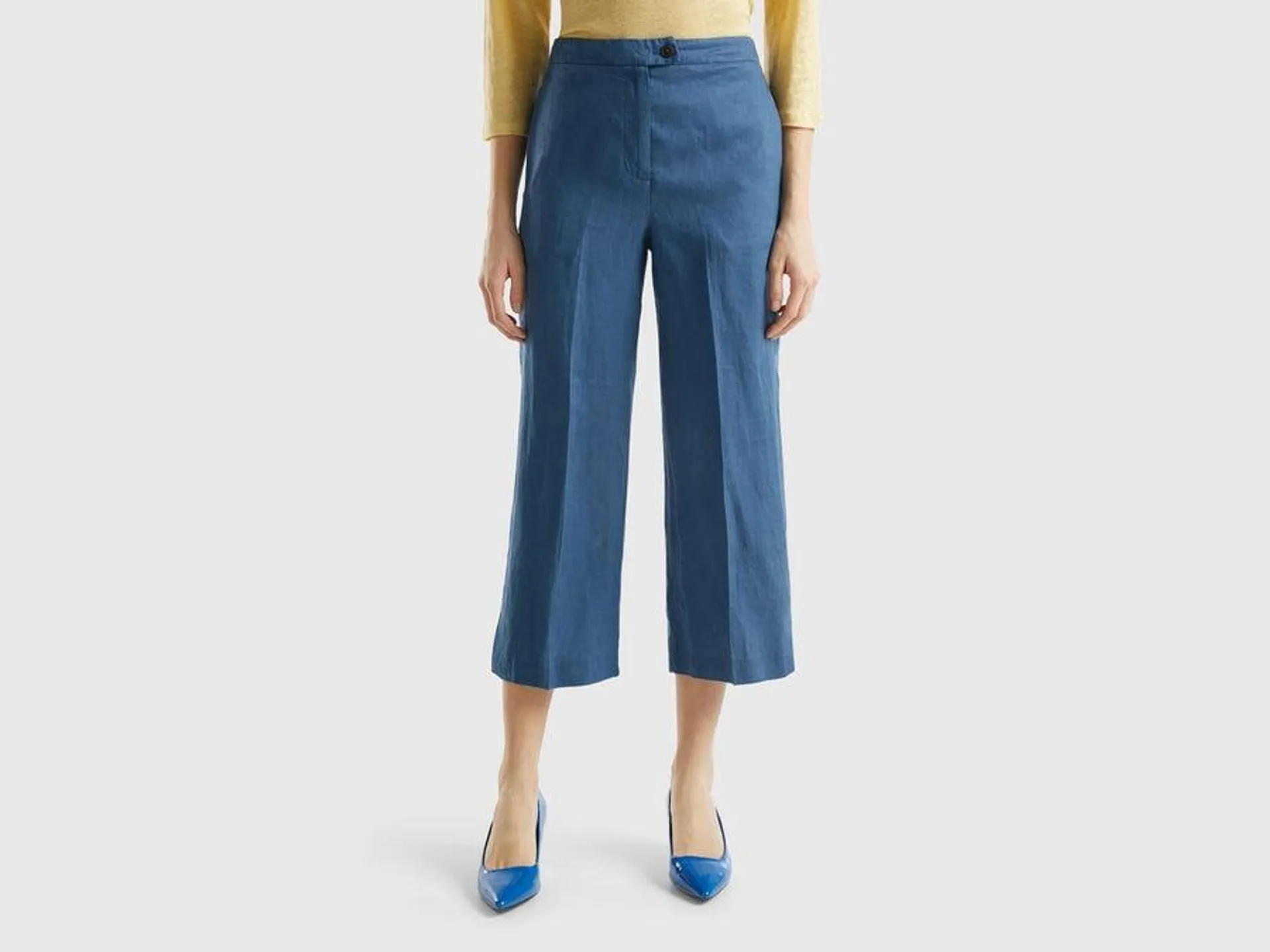 Cropped trousers in pure linen