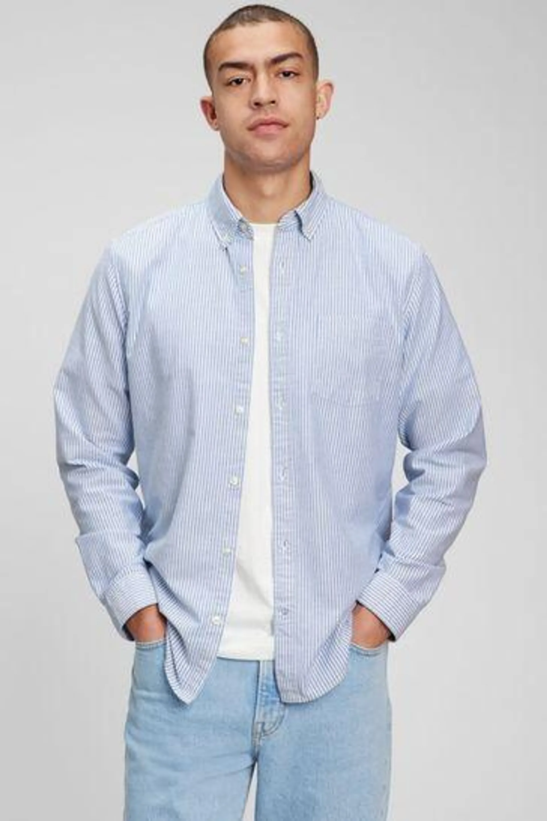 Classic Standard Fit Long Sleeve Oxford Shirt