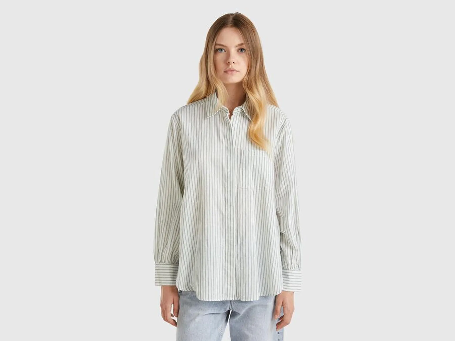 Striped shirt made from linen blend