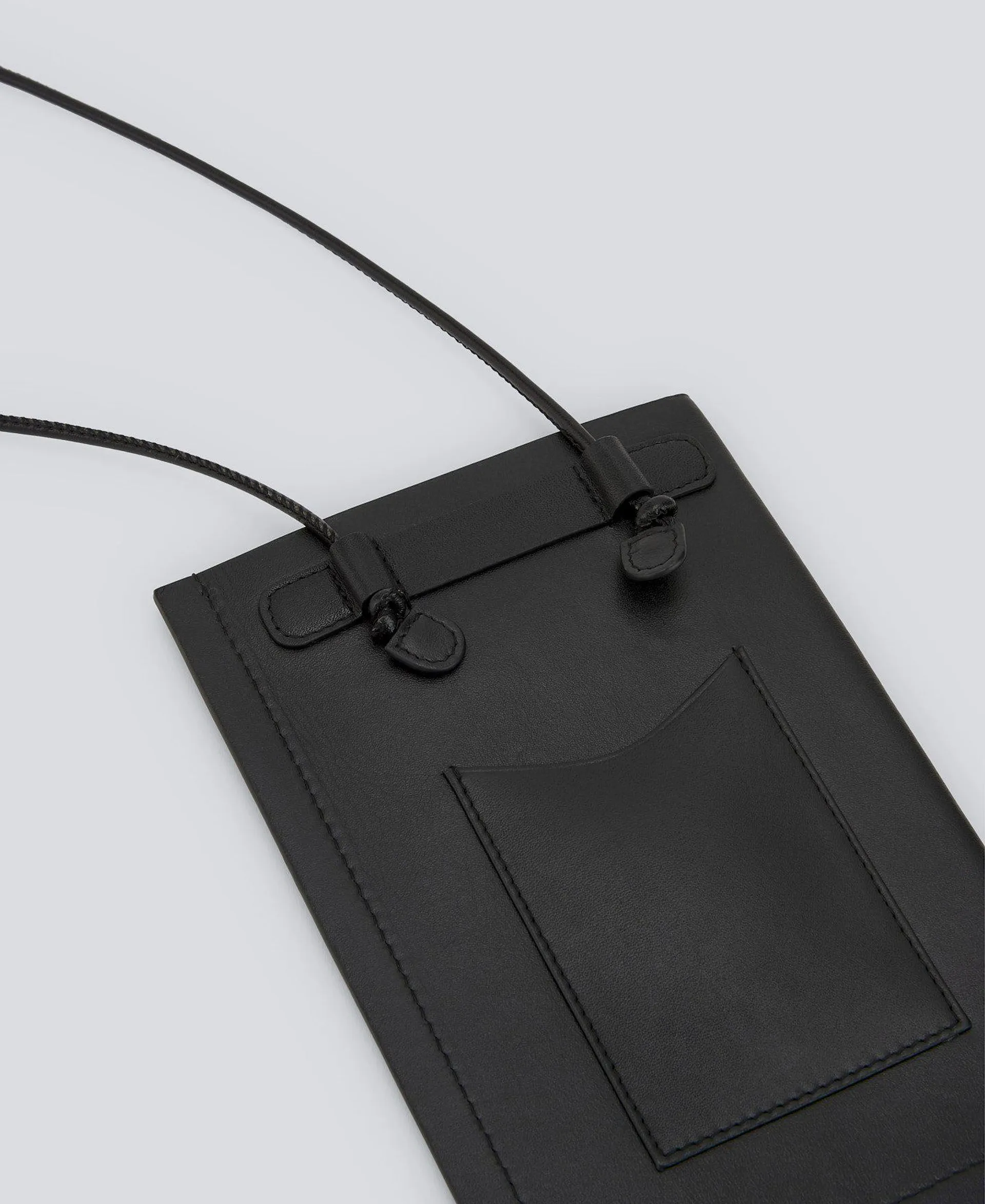 Responsible leather mobile phone holder