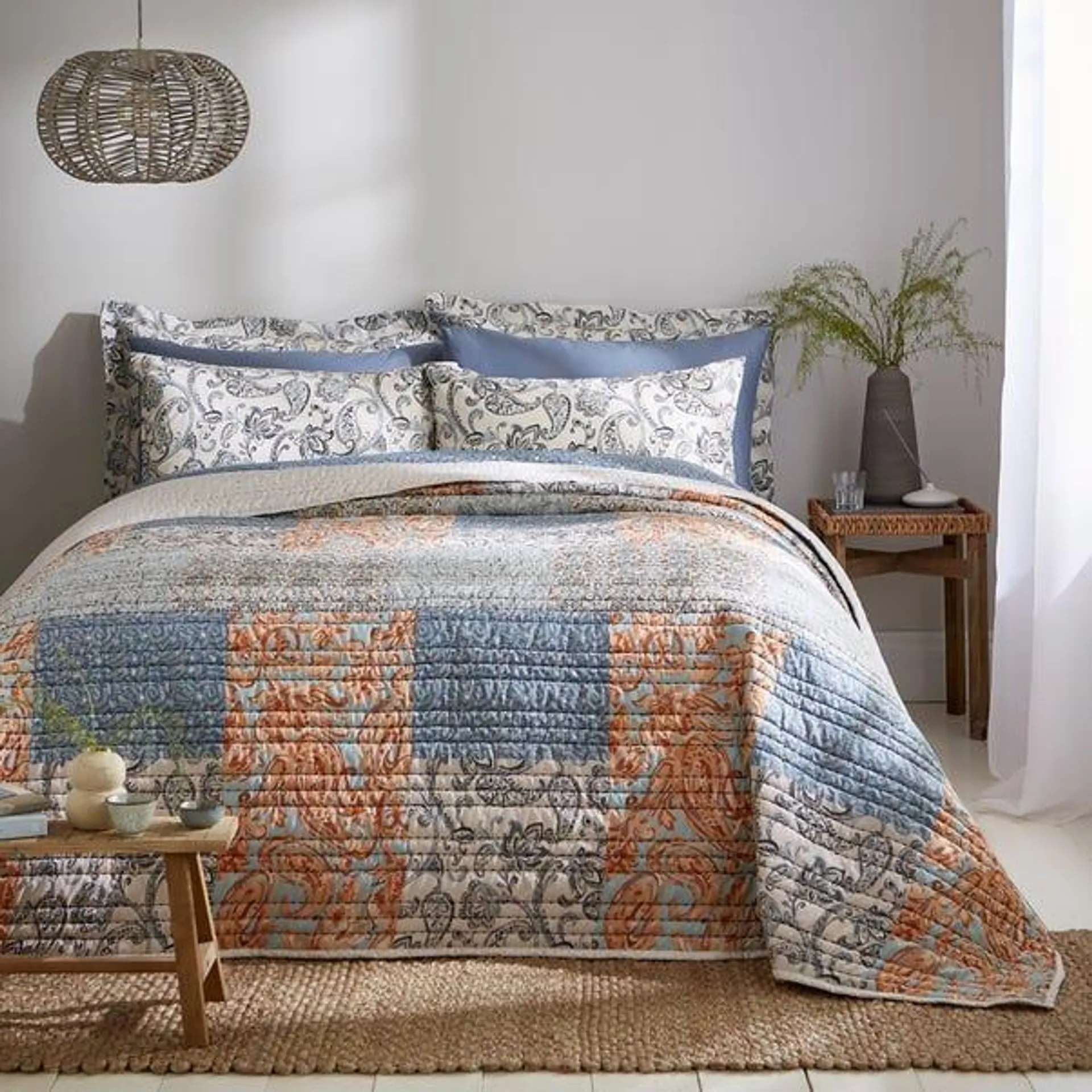 Laurel Paisley Bedspread