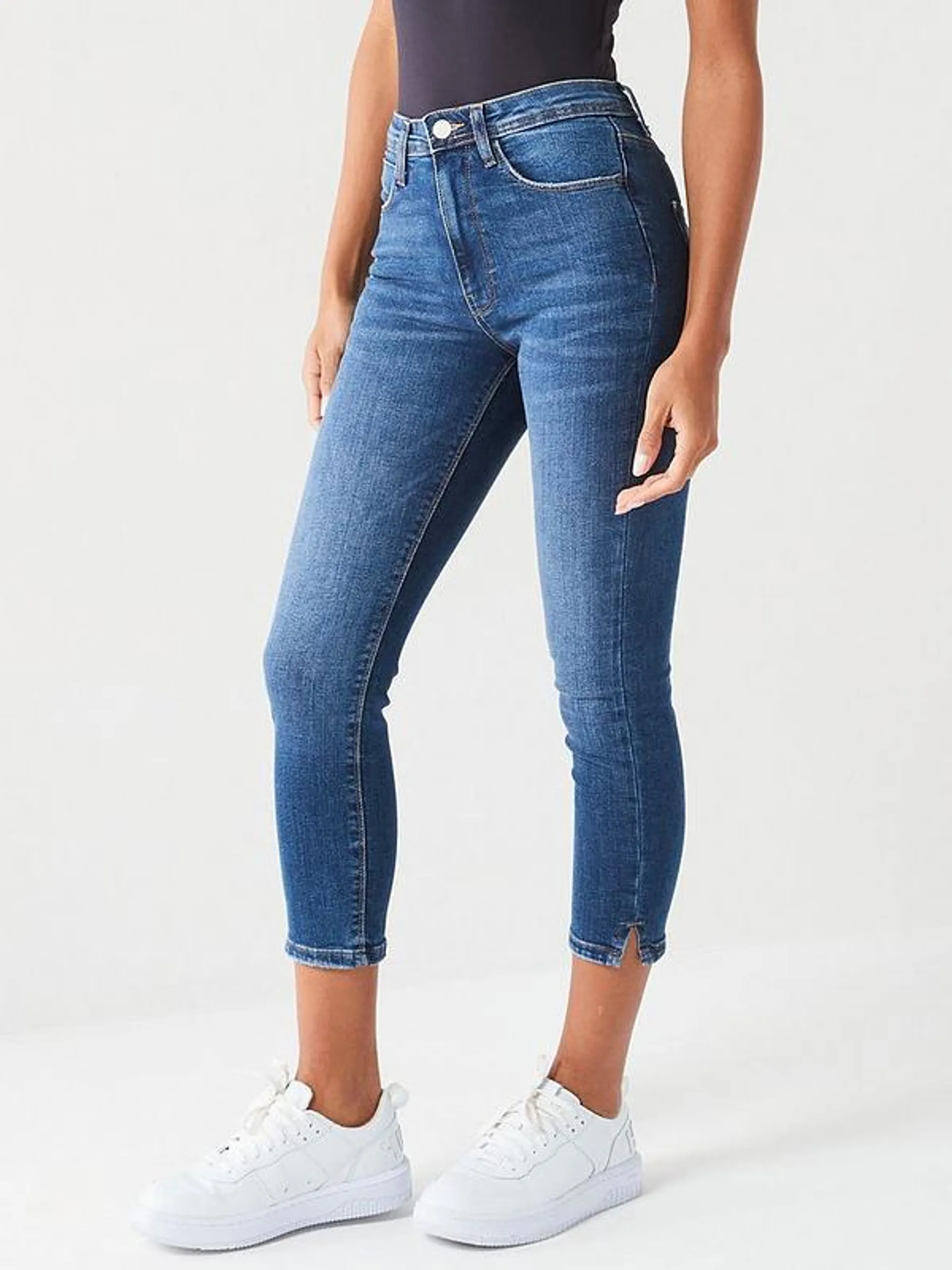 Skinny Denim Capri Jeans