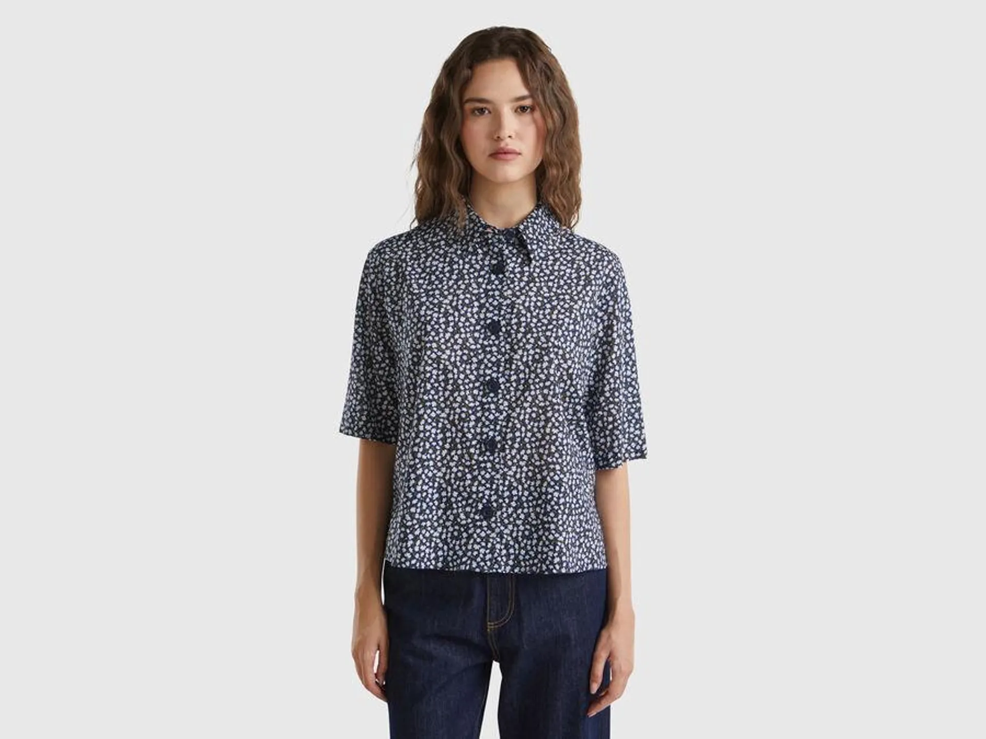 Short sleeve patterned shirt