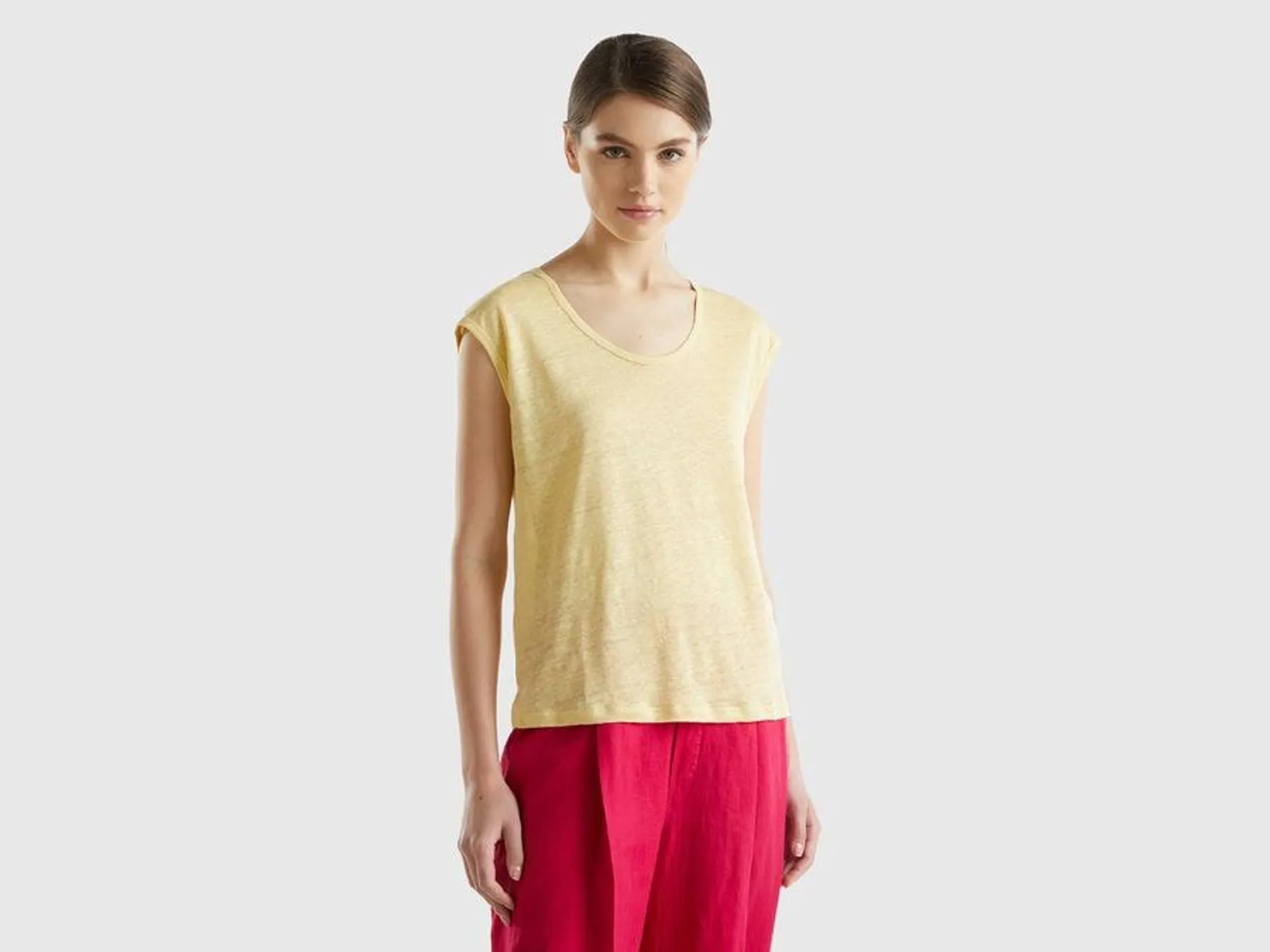 Wide neck t-shirt in pure linen