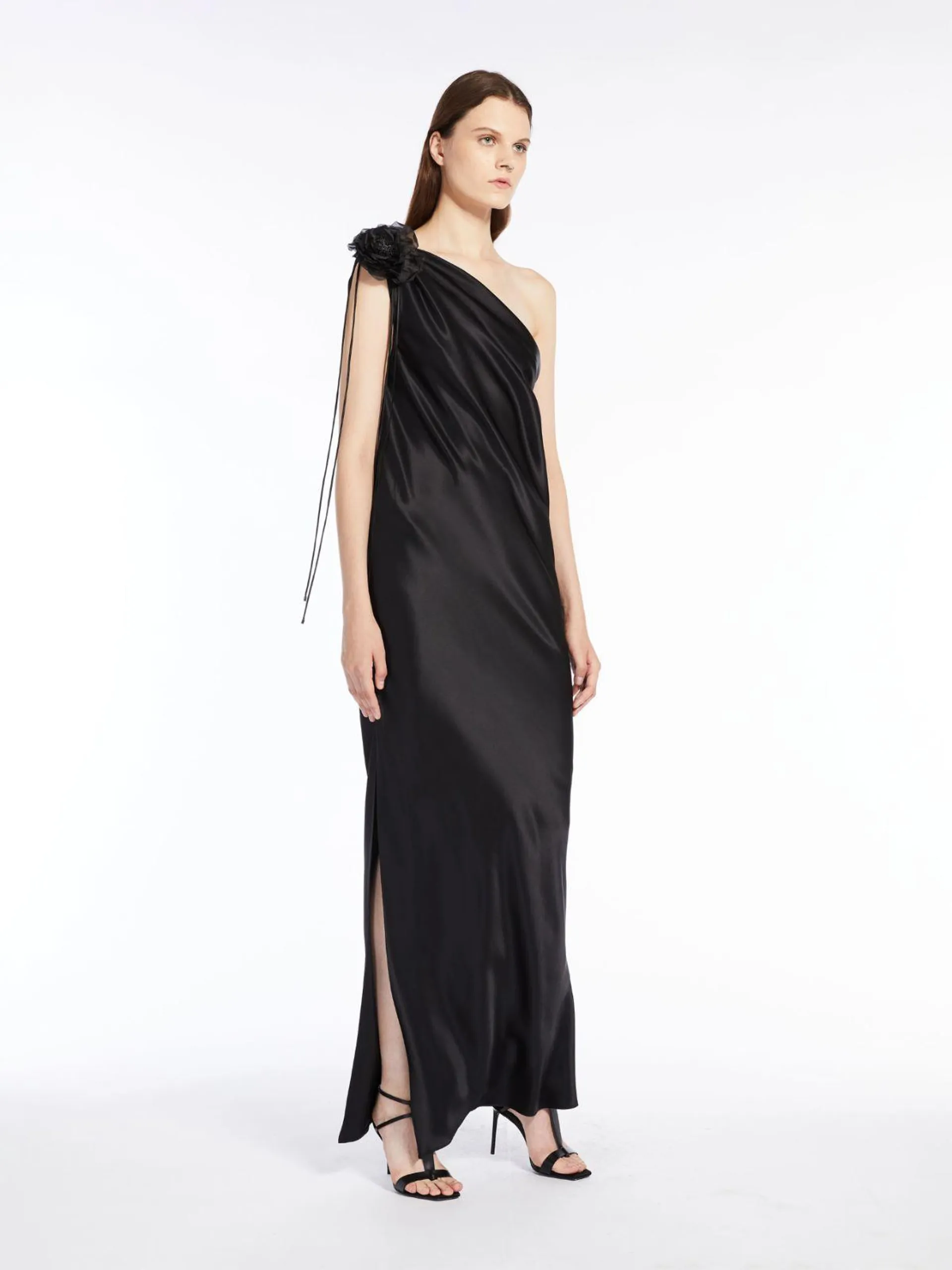 One-Shoulder-Kleid aus Seidensatin