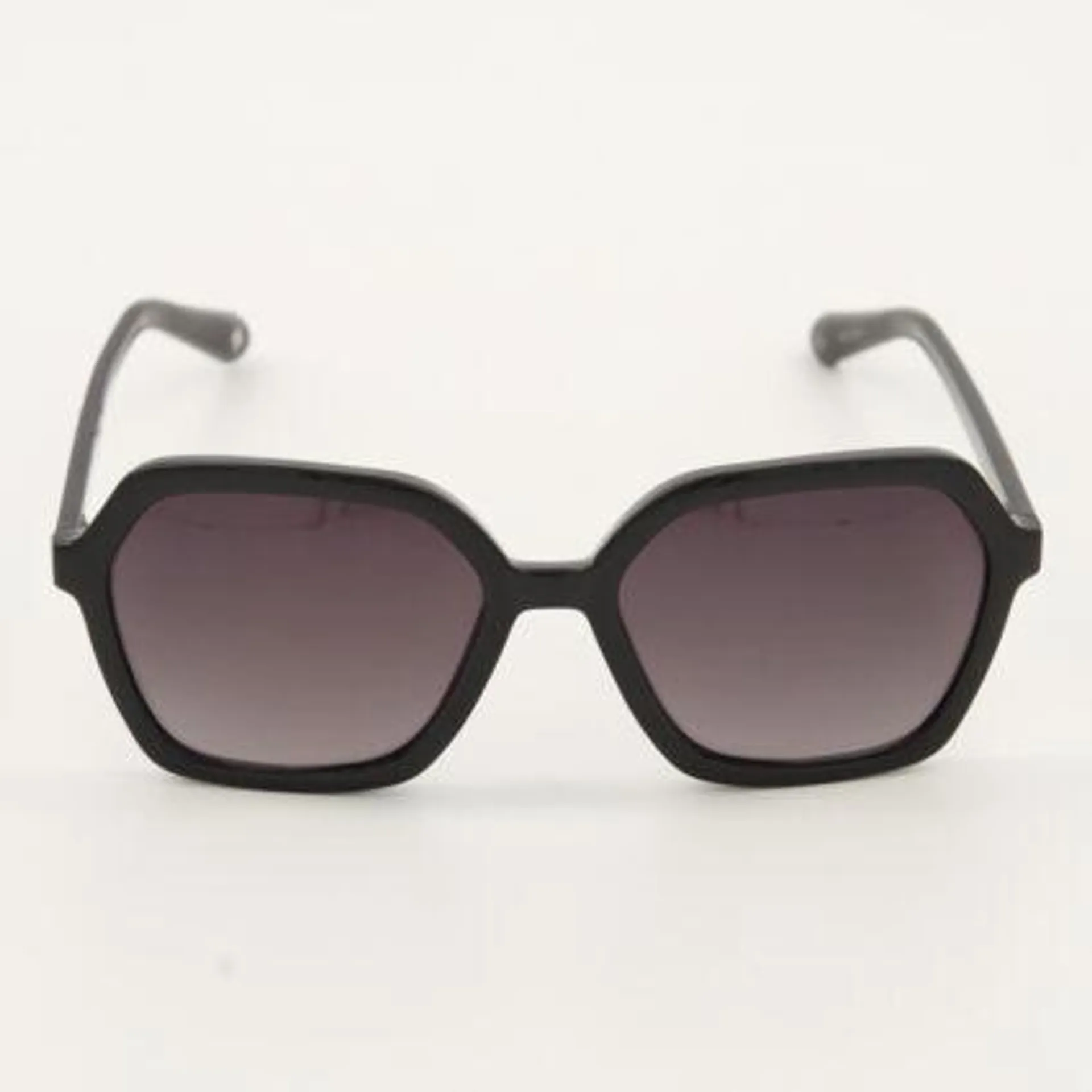 Black FW204 Cat Eye Sunglasses