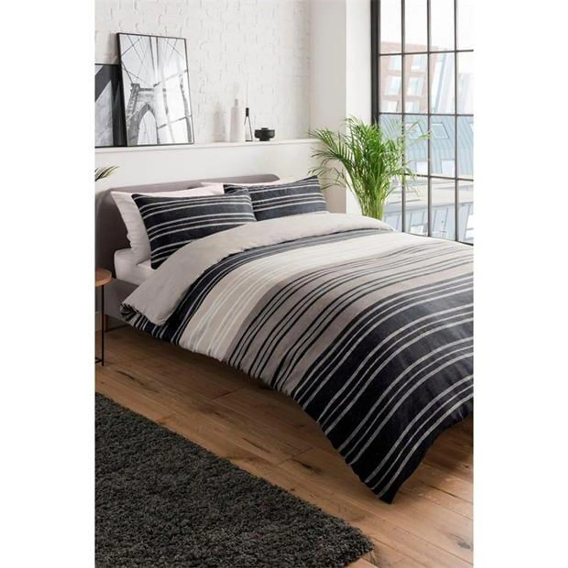 Textured Stripe Reversible Duvet Set