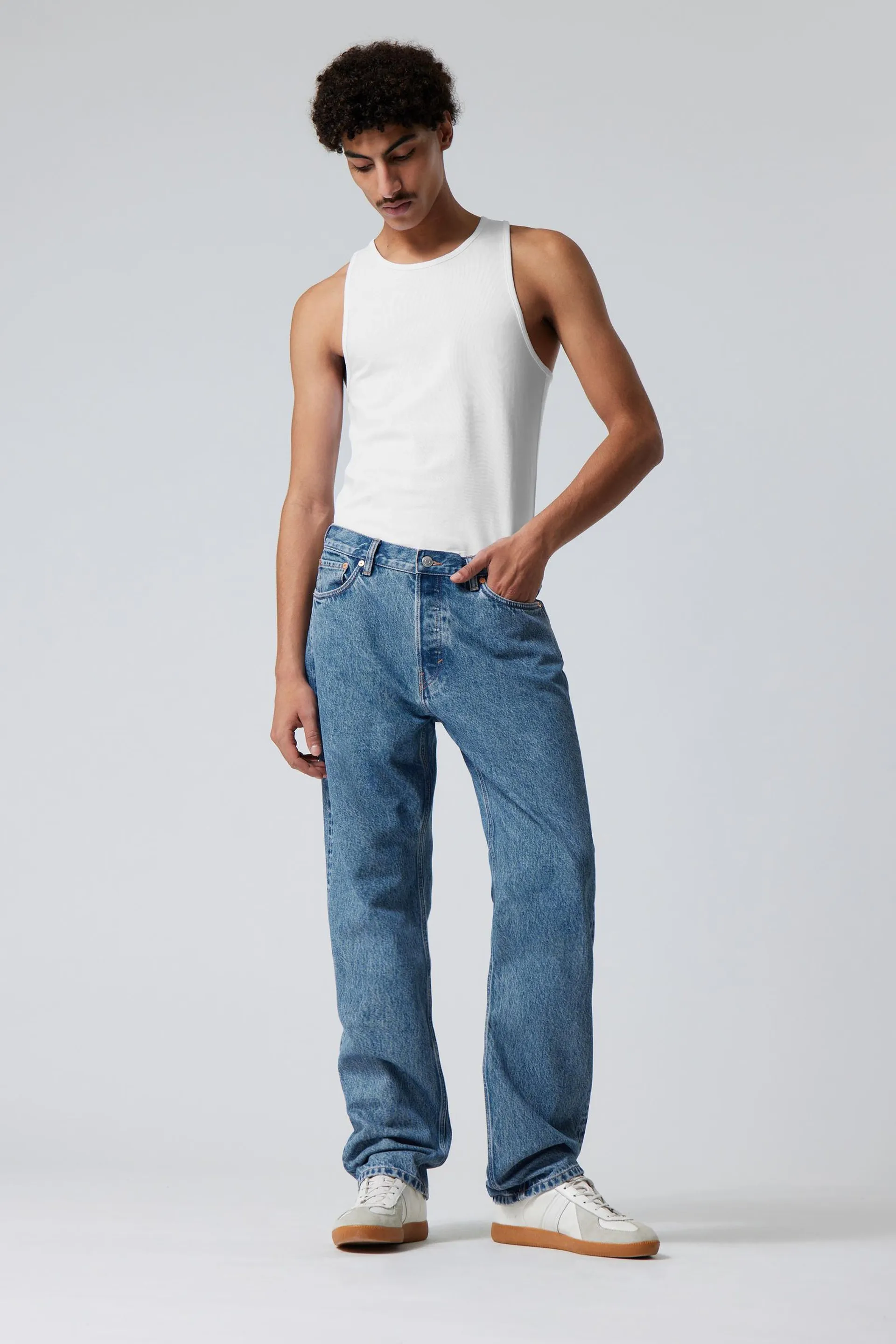 SPACE RELAXED STRAIGHT JEANS
