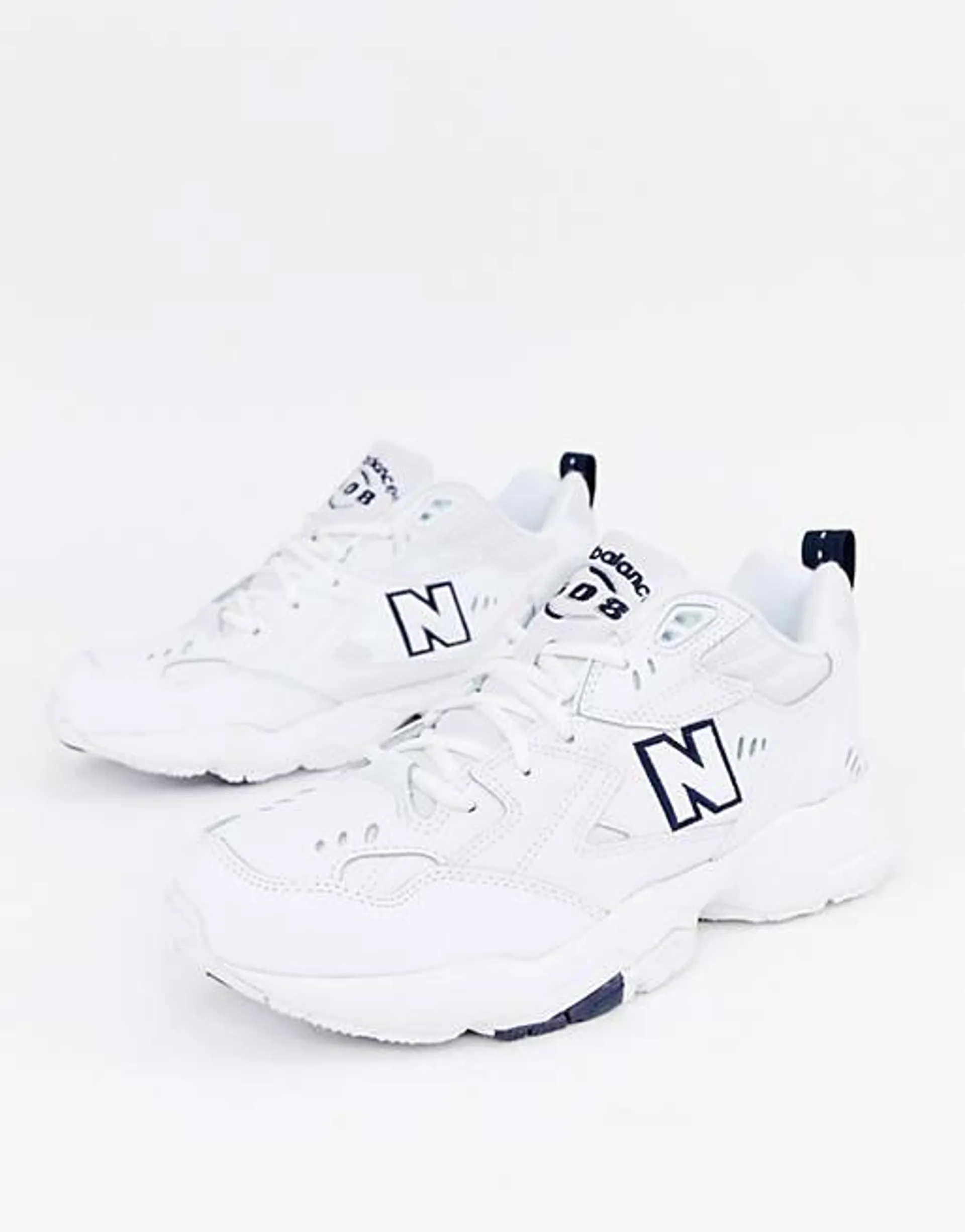 New Balance 608 trainers in white