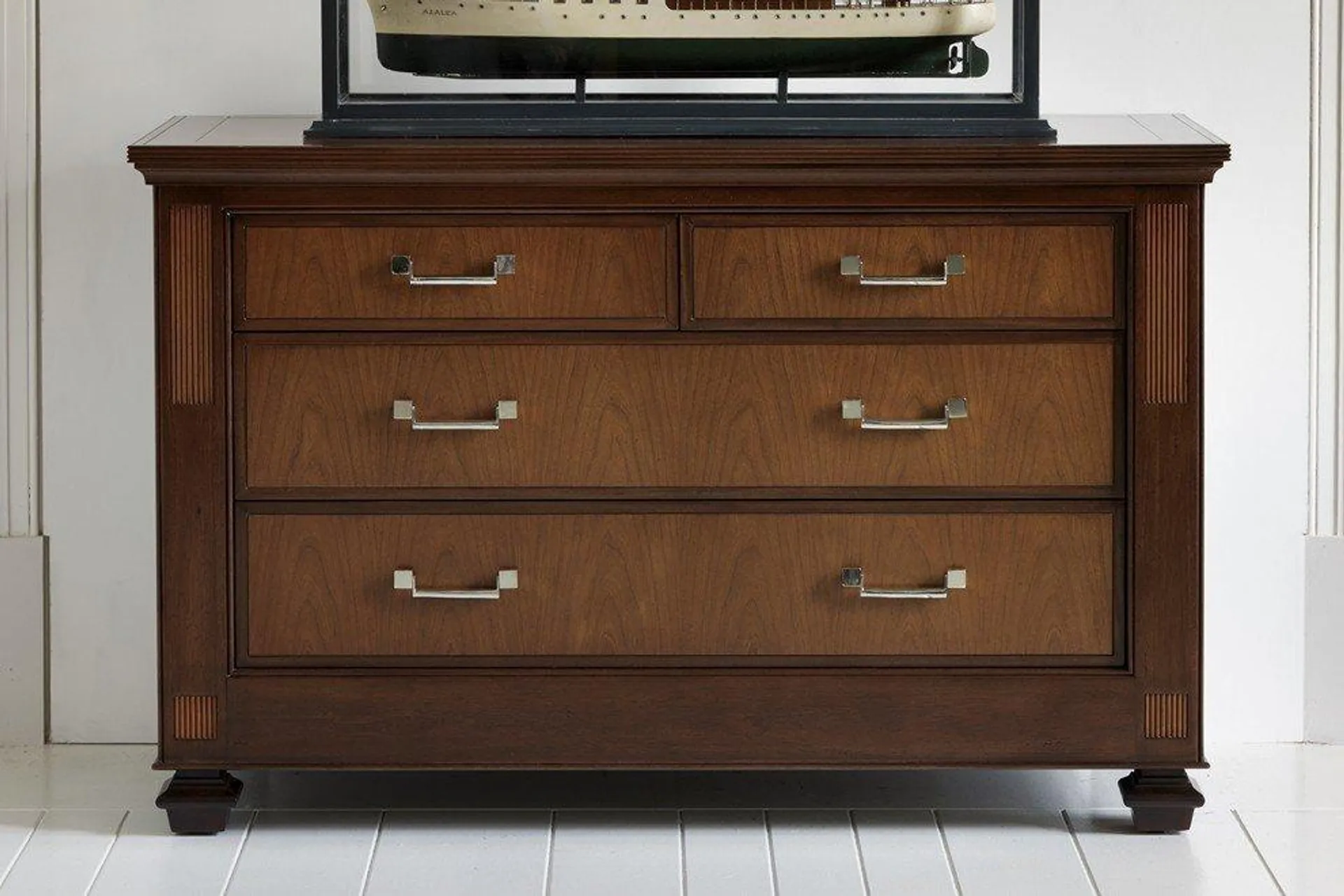 Palais Chest of Drawers 4 Drawer Chest