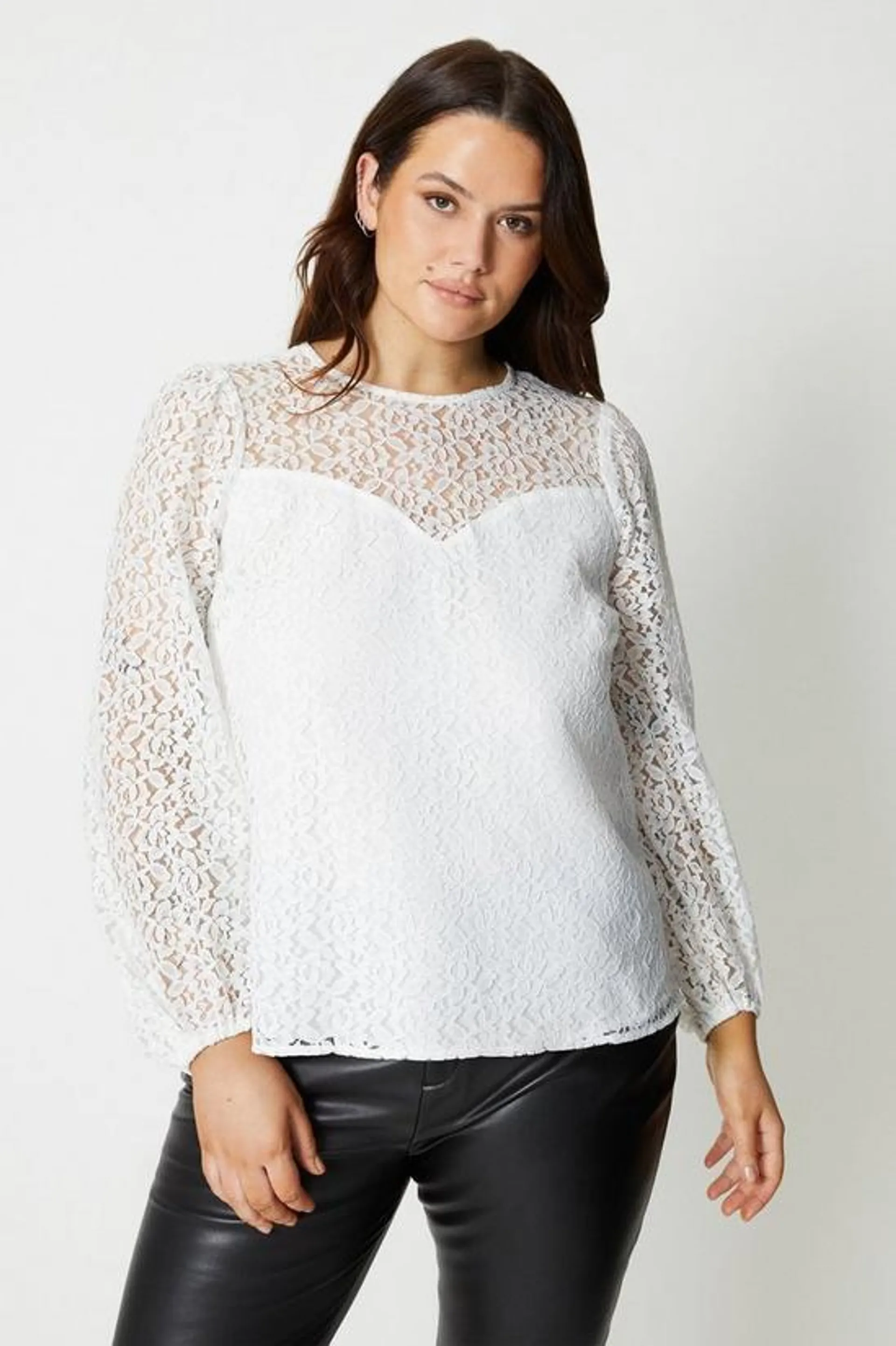 Curve Corded Lace Long Sleeve Top