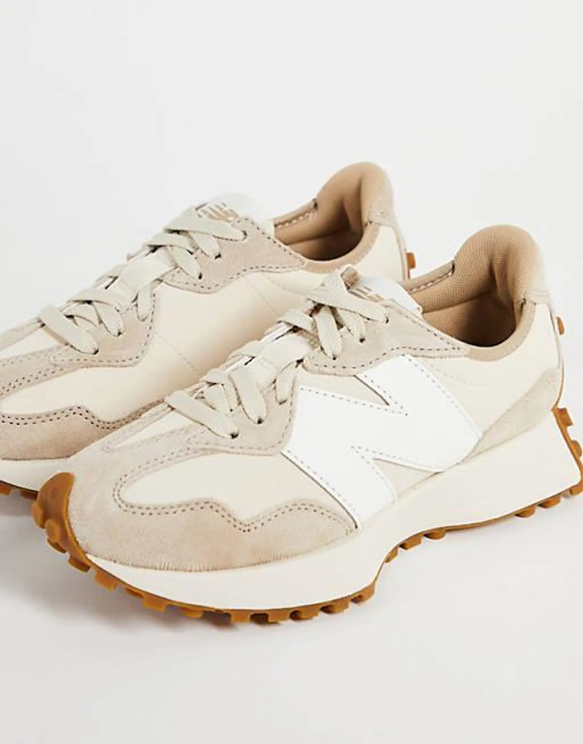 New Balance 327 trainers in beige