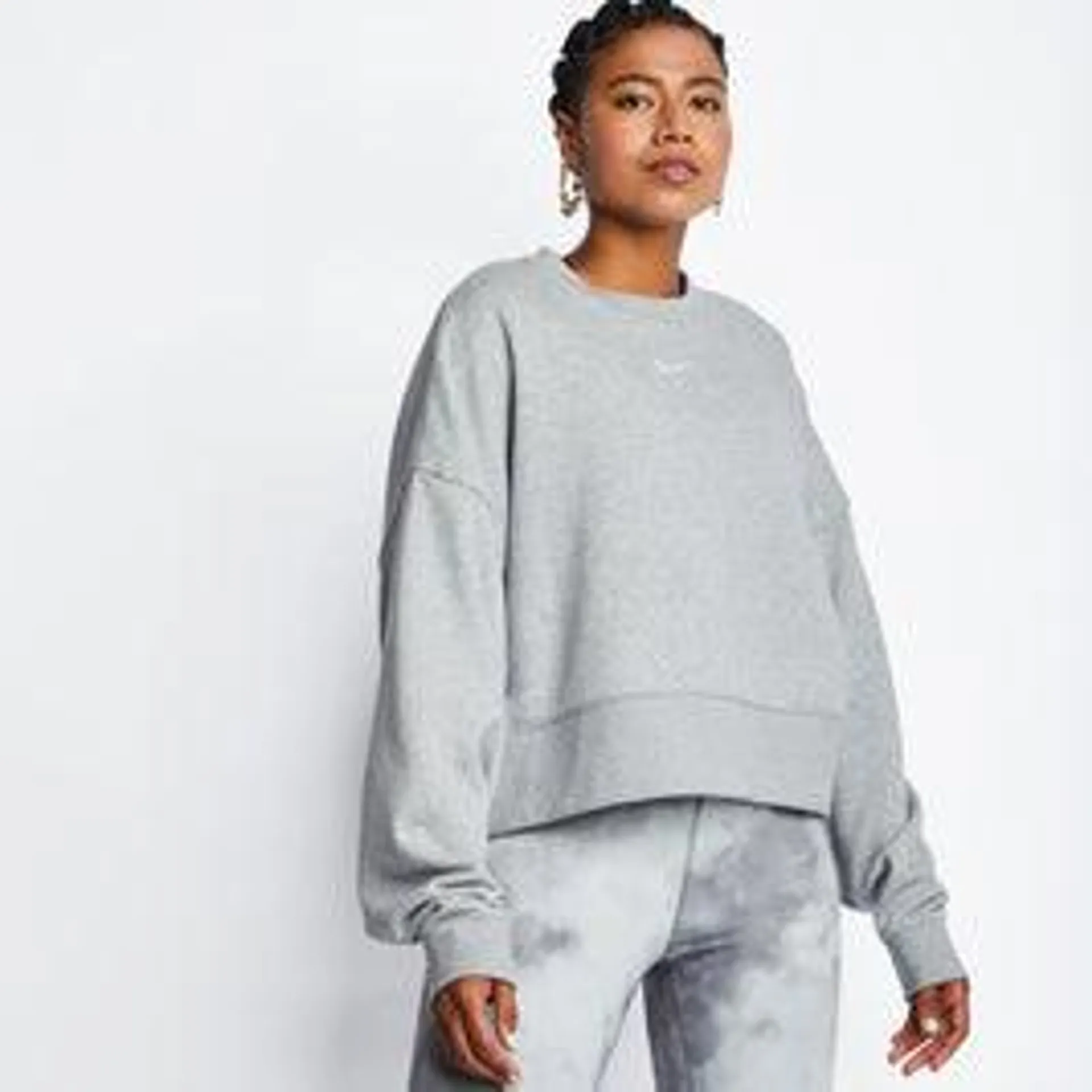 Nike Essentials Trend Crew Neck