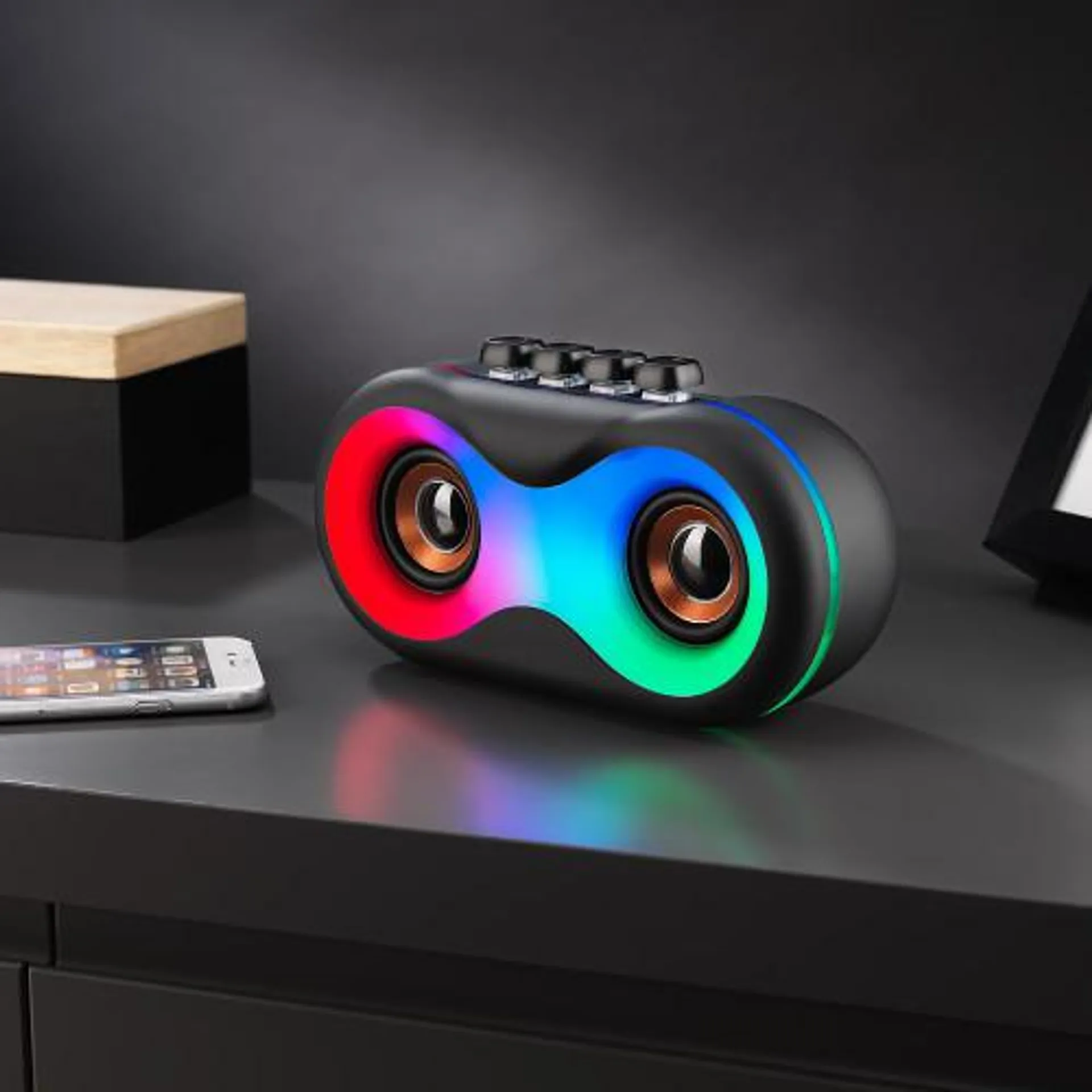 Retro Light-up Wireless Speaker by RED5