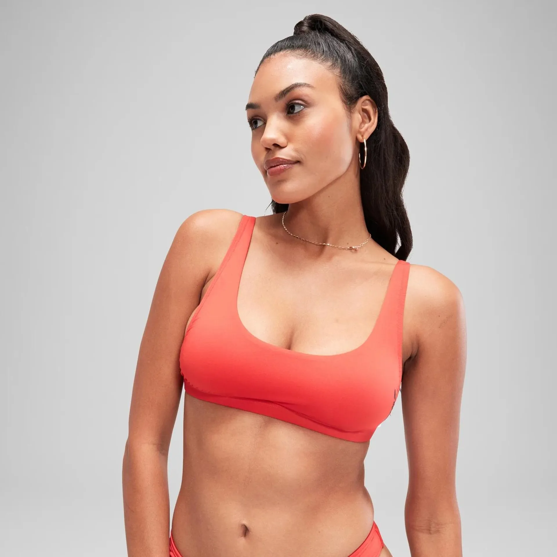 Top de bikini rojo multiposición de color liso FLU3NTE