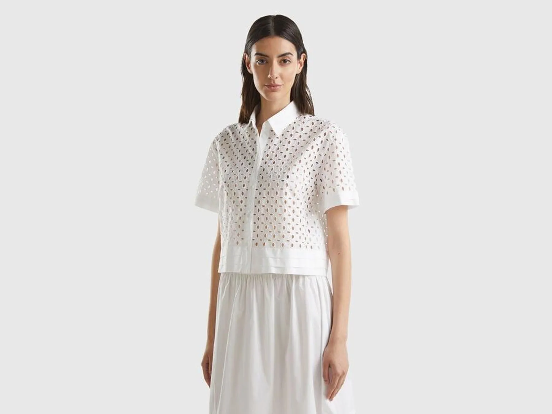 Short sleeve shirt in broderie anglaise