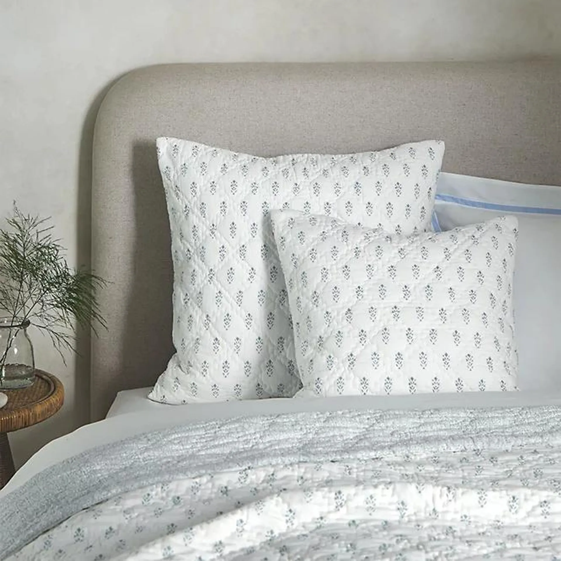Isla Cushion