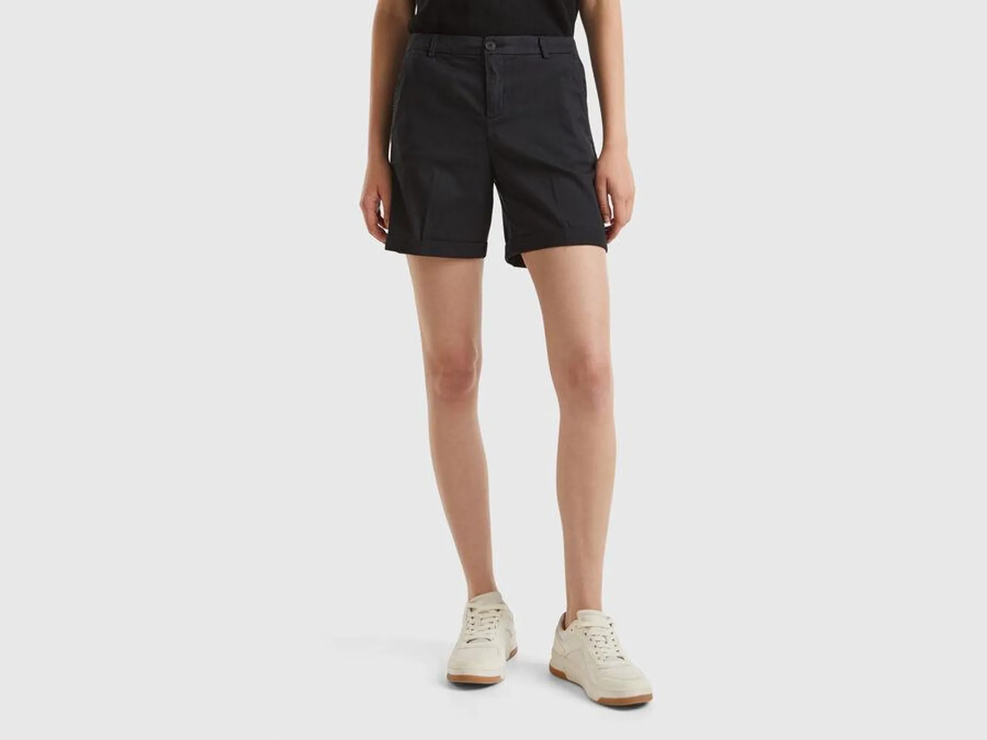 Stretch cotton bermudas