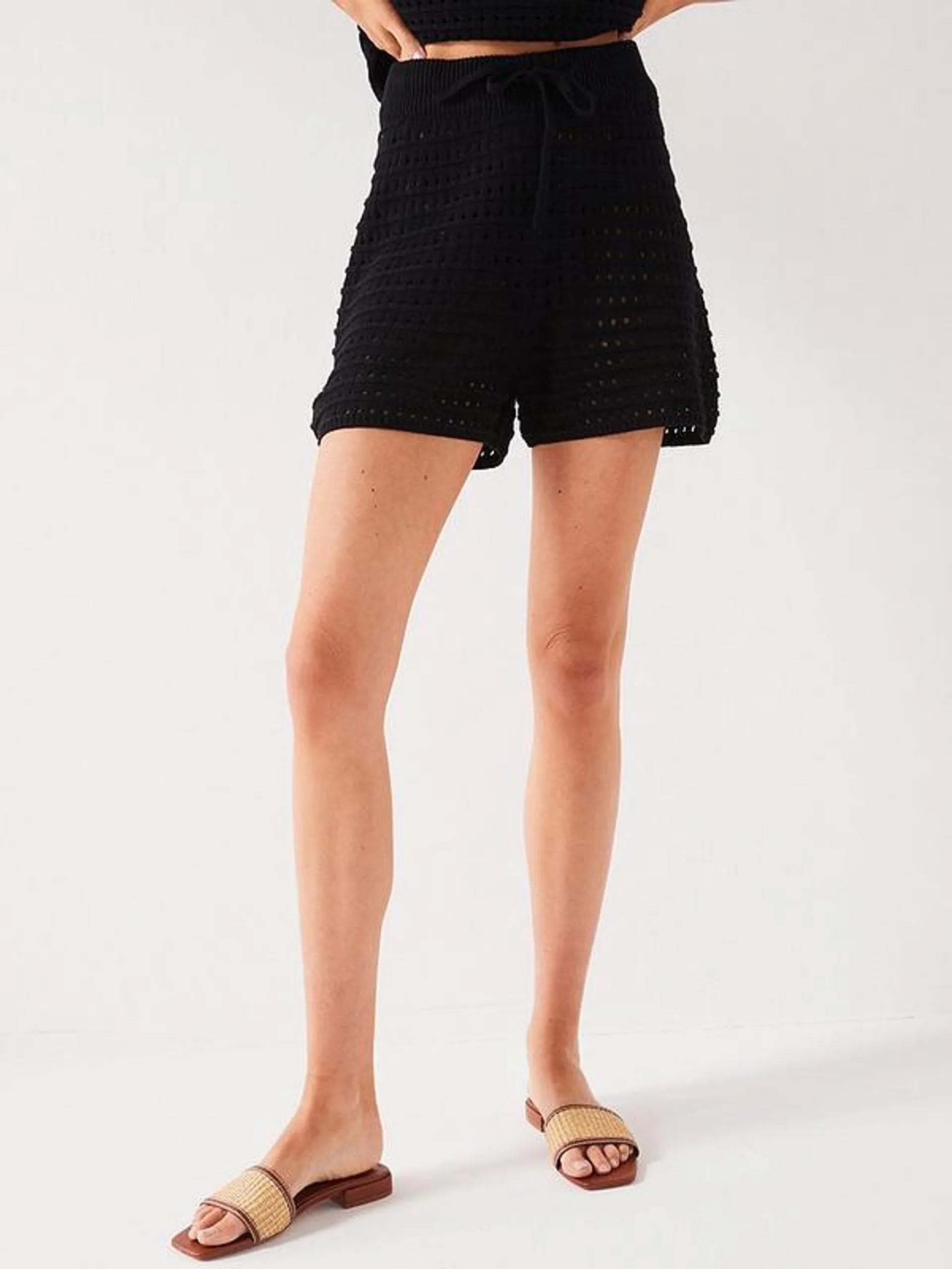 Crochet Knitted Short - Black