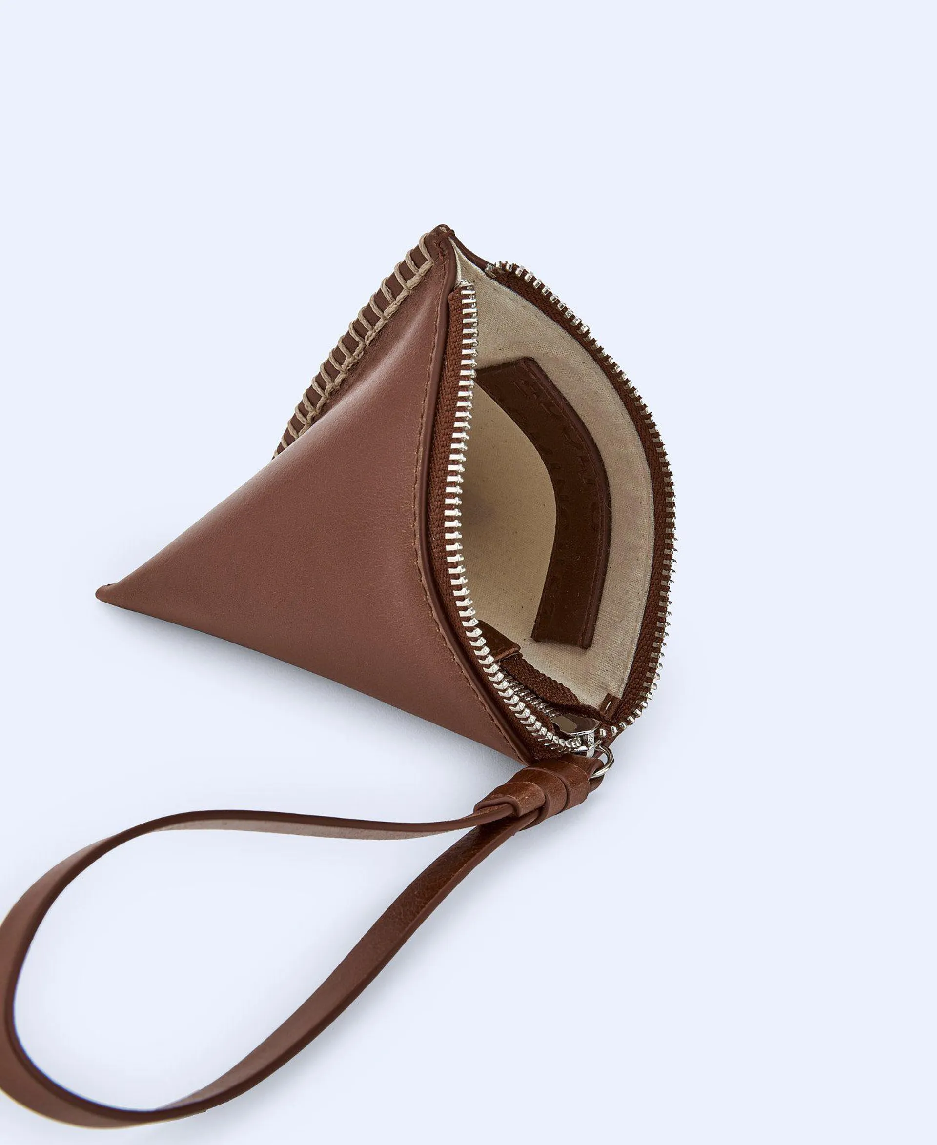 Leather purse with maxi handle