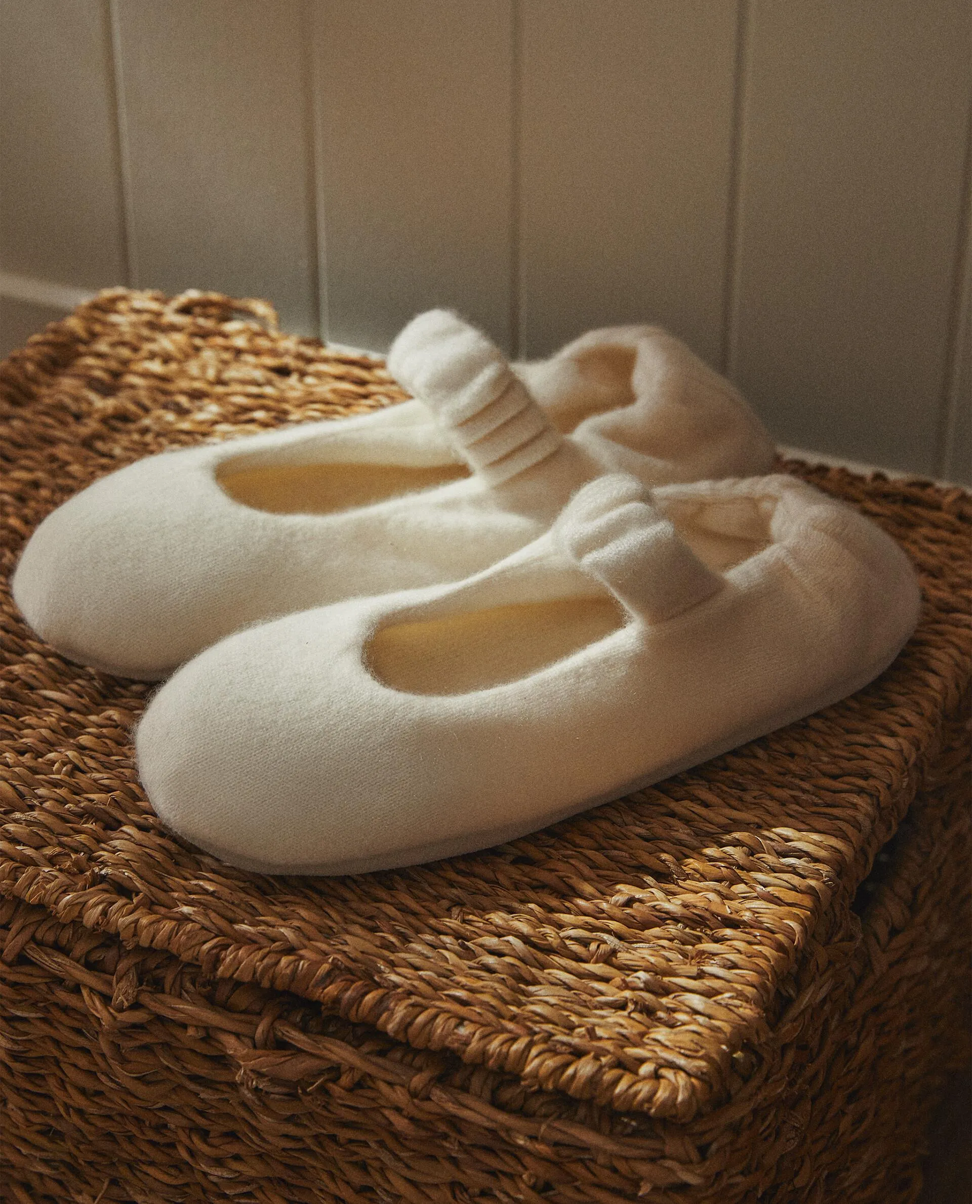 CASHMERE SLIPPERS