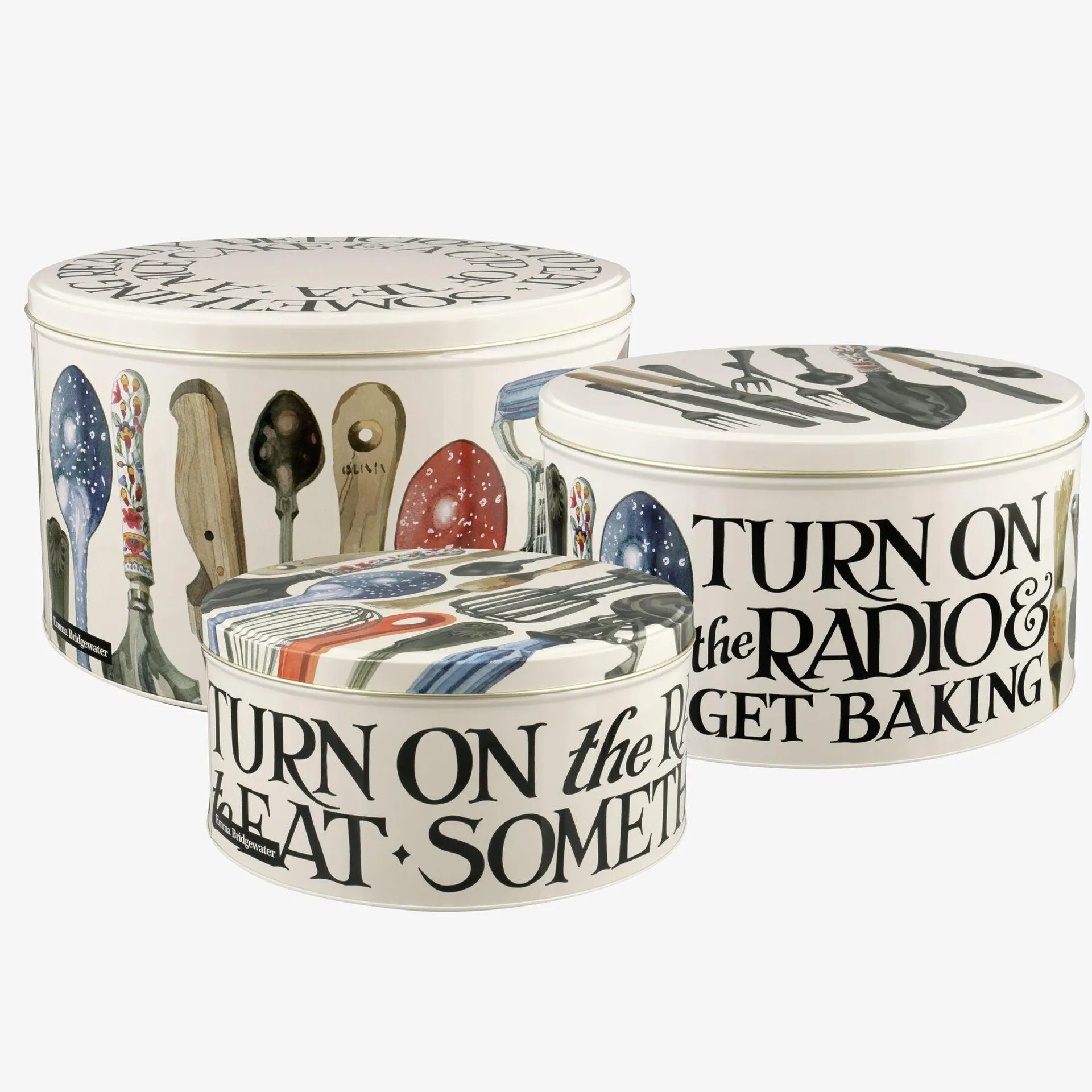 Get Baking Set Of 3 Round Cake Tins