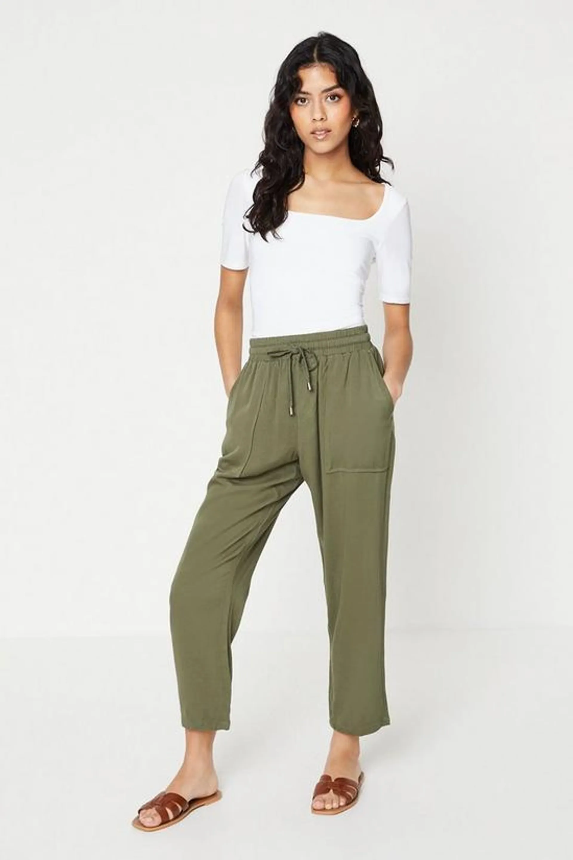 Petite Pocket Front Elastic Waist Trouser