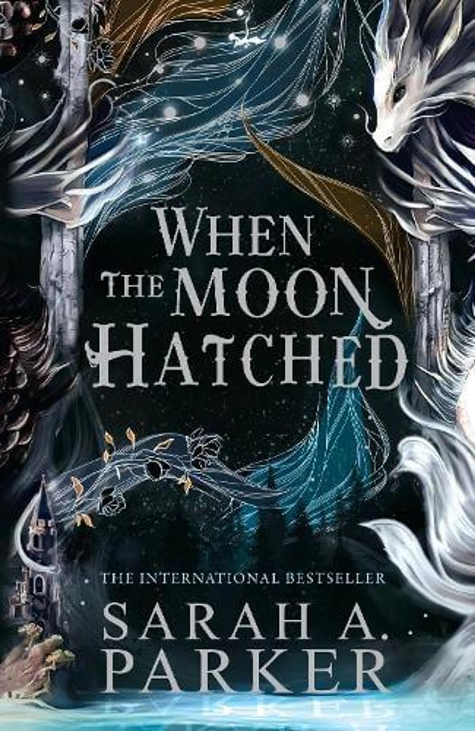 When the Moon Hatched - The Moonfall Series Book 1 (Hardback)