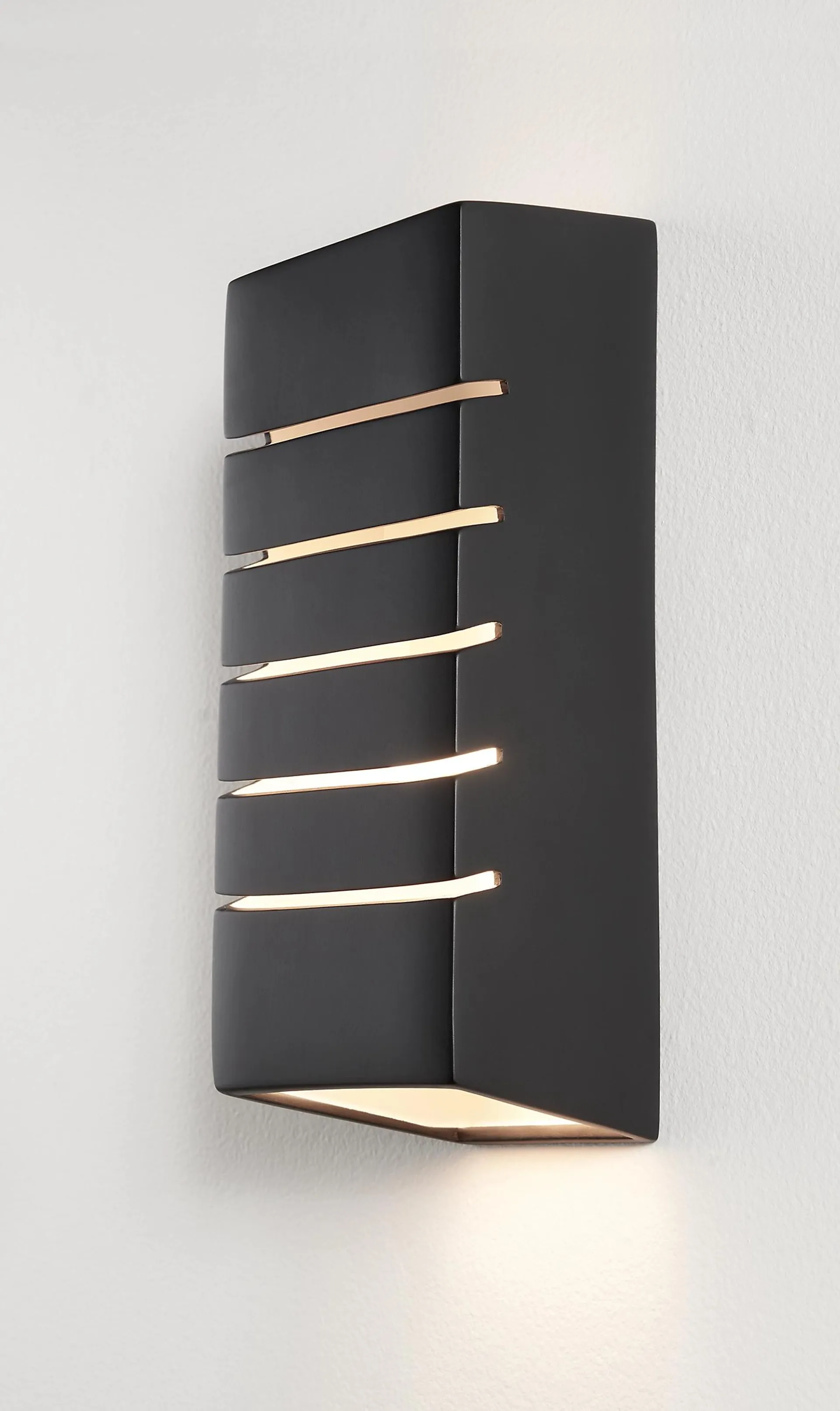 Gamma Indoor Wall Sconce in Black