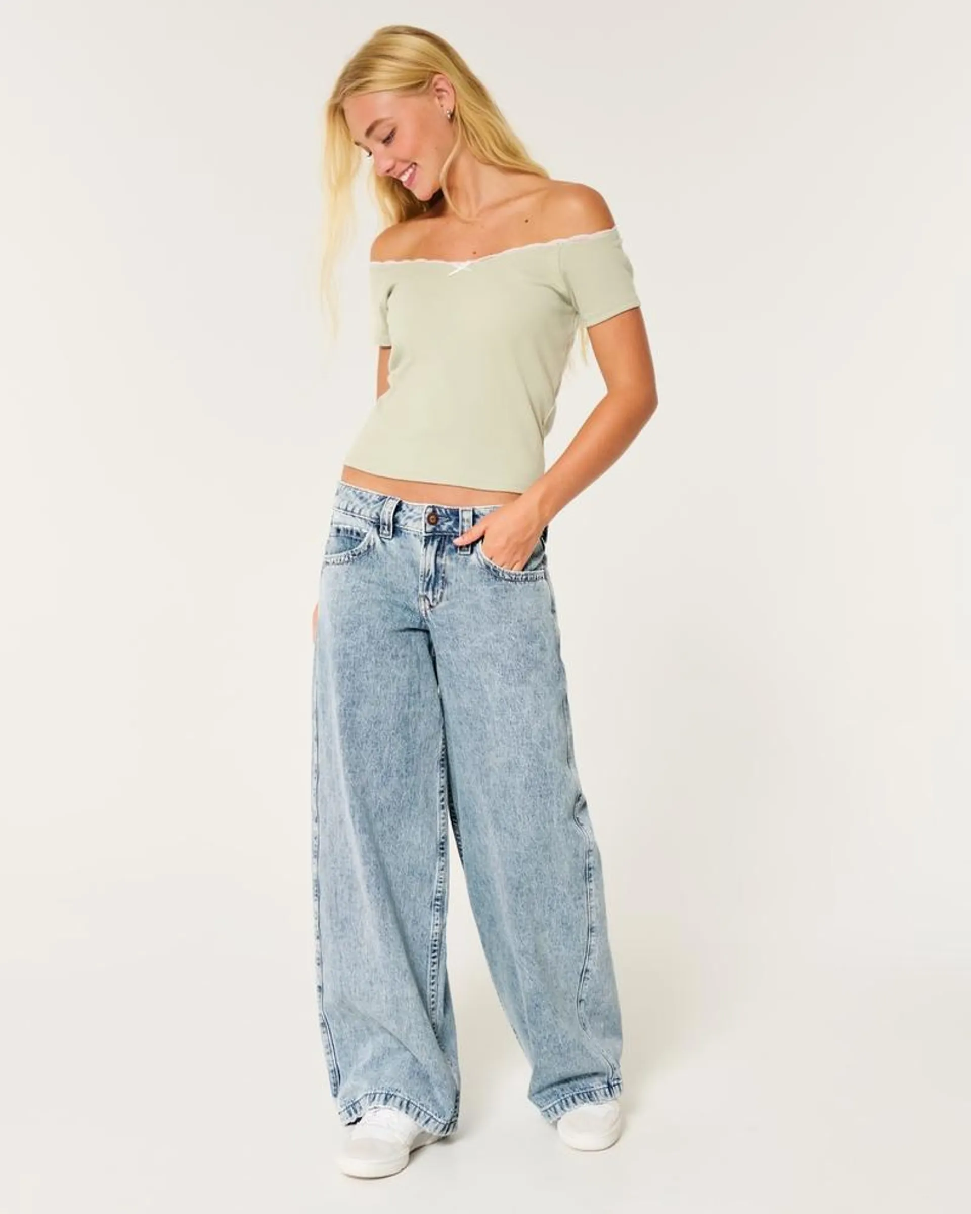 Low-Rise Medium Wash Super Baggy Jeans