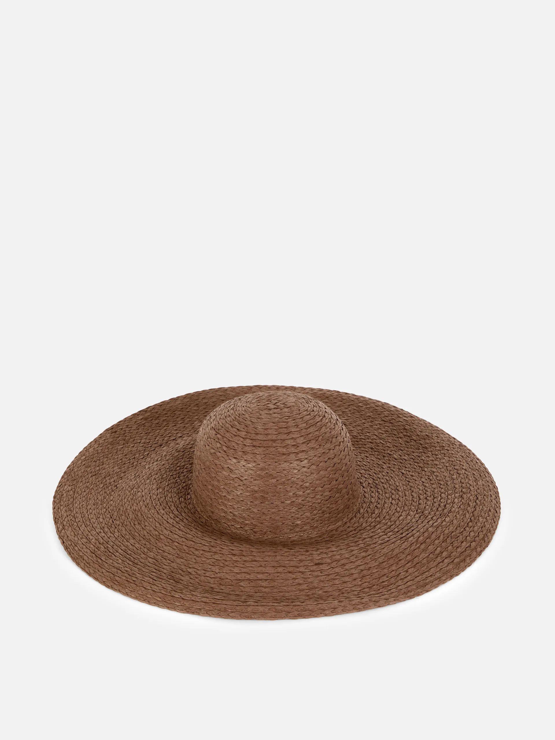 Chapeau de paille oversize