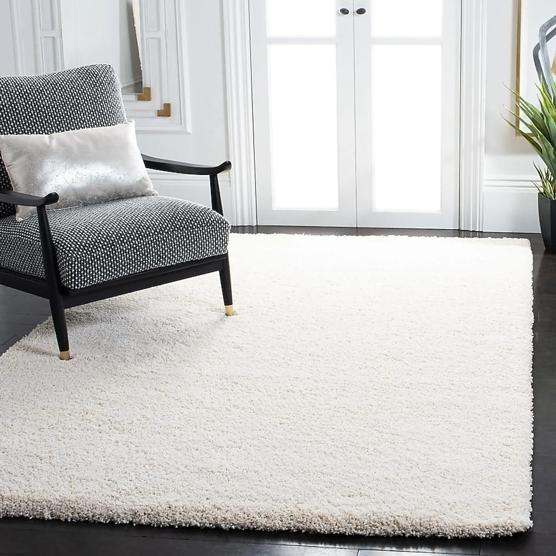 Safavieh Milan Shag 5 x 8 (ft) Loomed Polypropylene Ivory Rectangular Indoor Solid Area rug