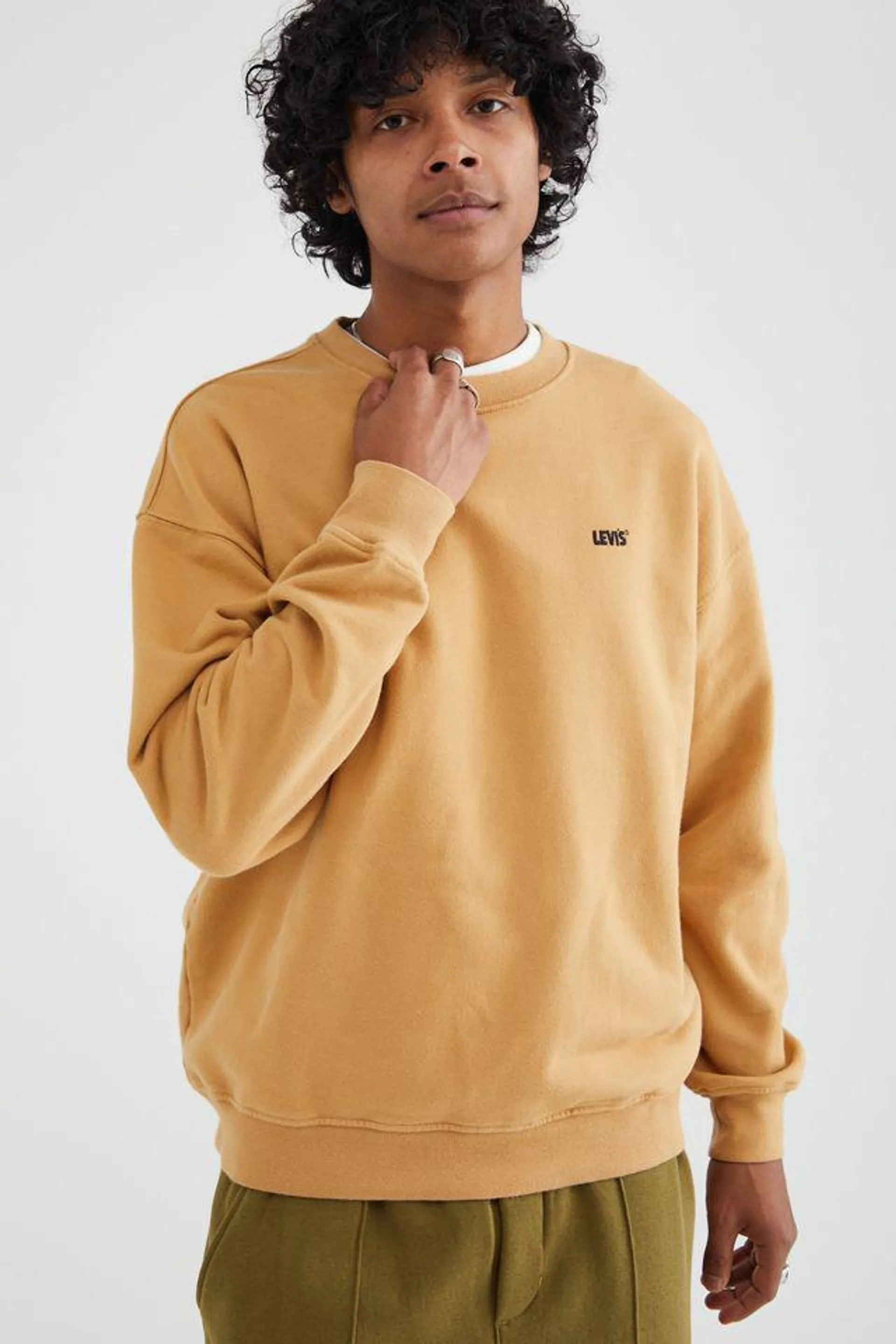 Levi’s® Cutoff Gold Tab Crew Neck Sweatshirt