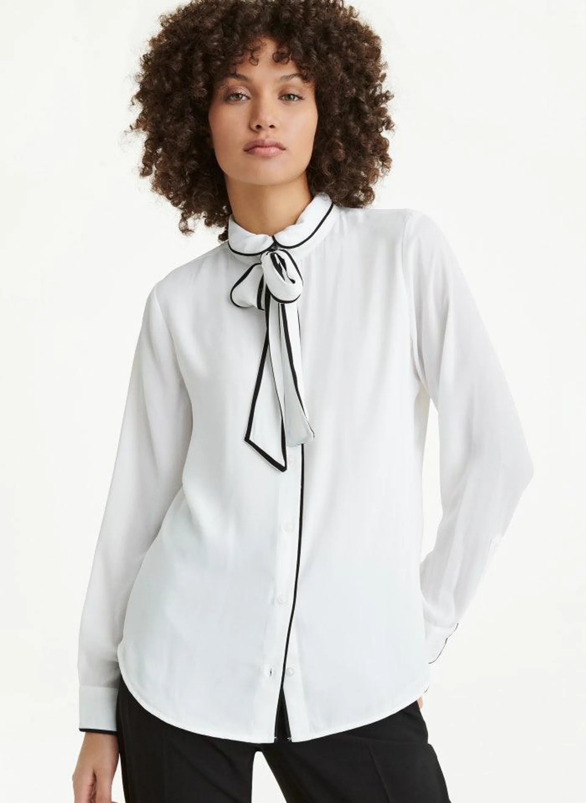 Blouse with Contrast Piping