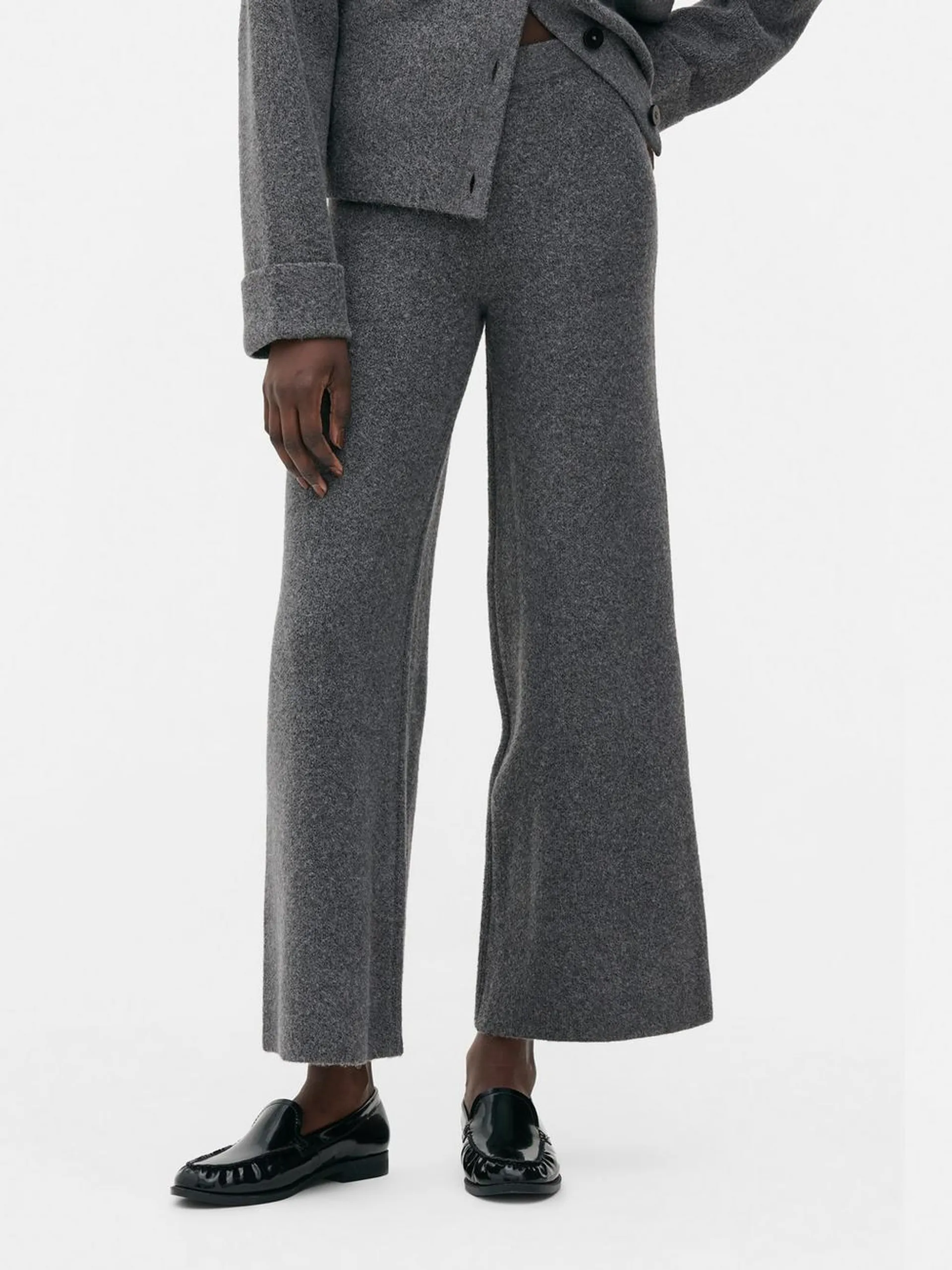 Culotte pants with a stretch waist