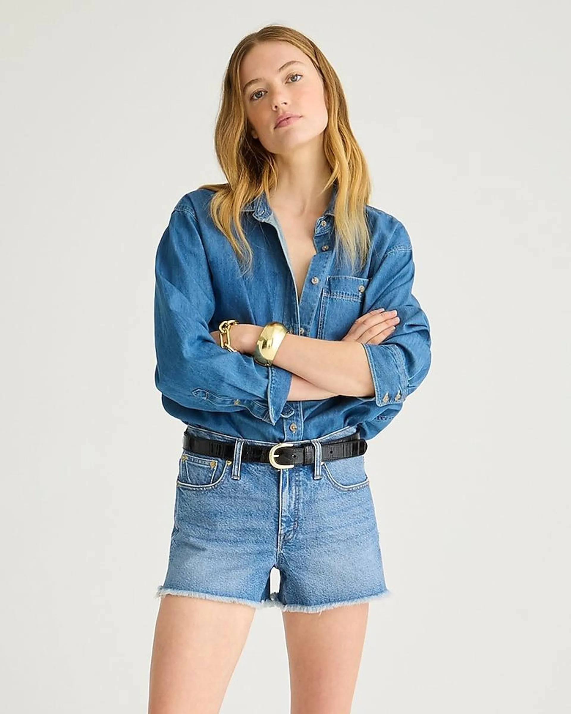 Mid-rise denim short in Lakeshore wash