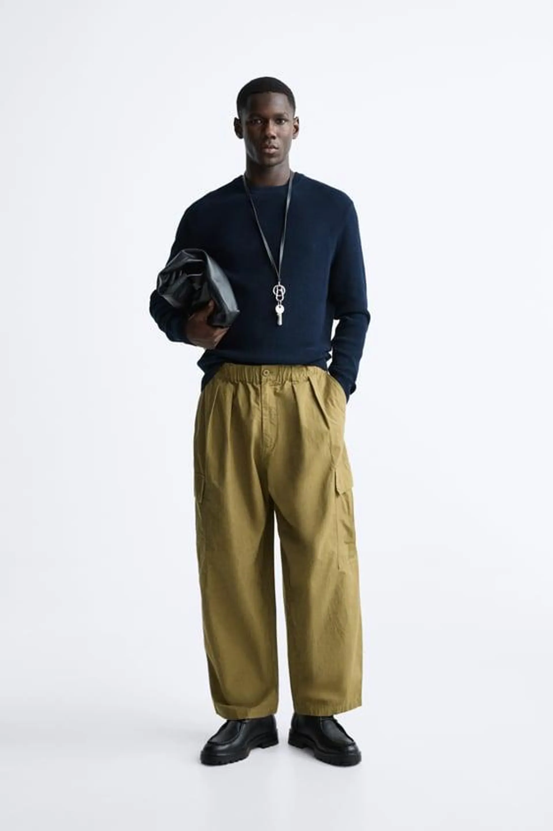 TEXTURED CARGO TROUSERS