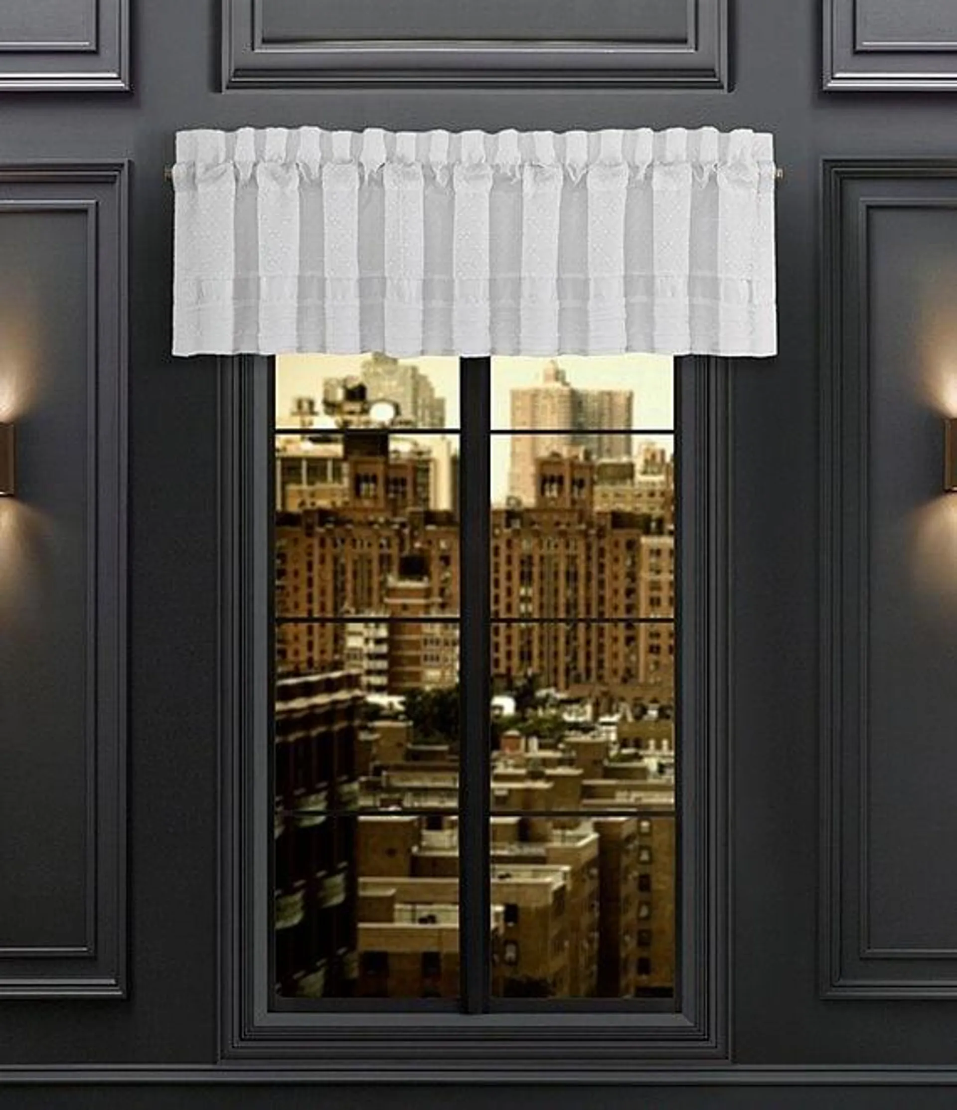 Becco Window Treatment