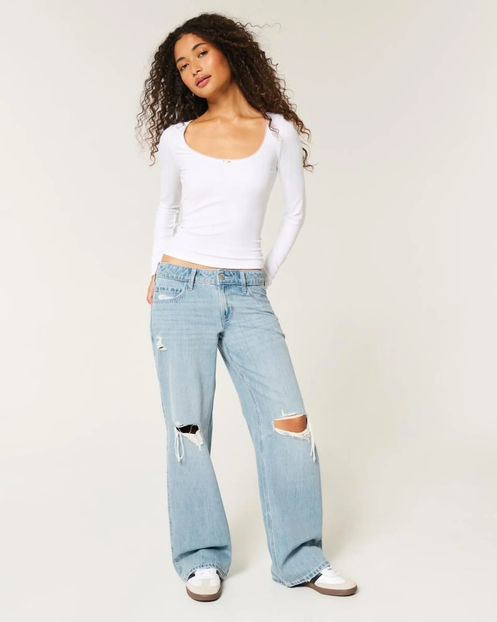 Low-Rise Ripped Light Wash Baggy Jeans