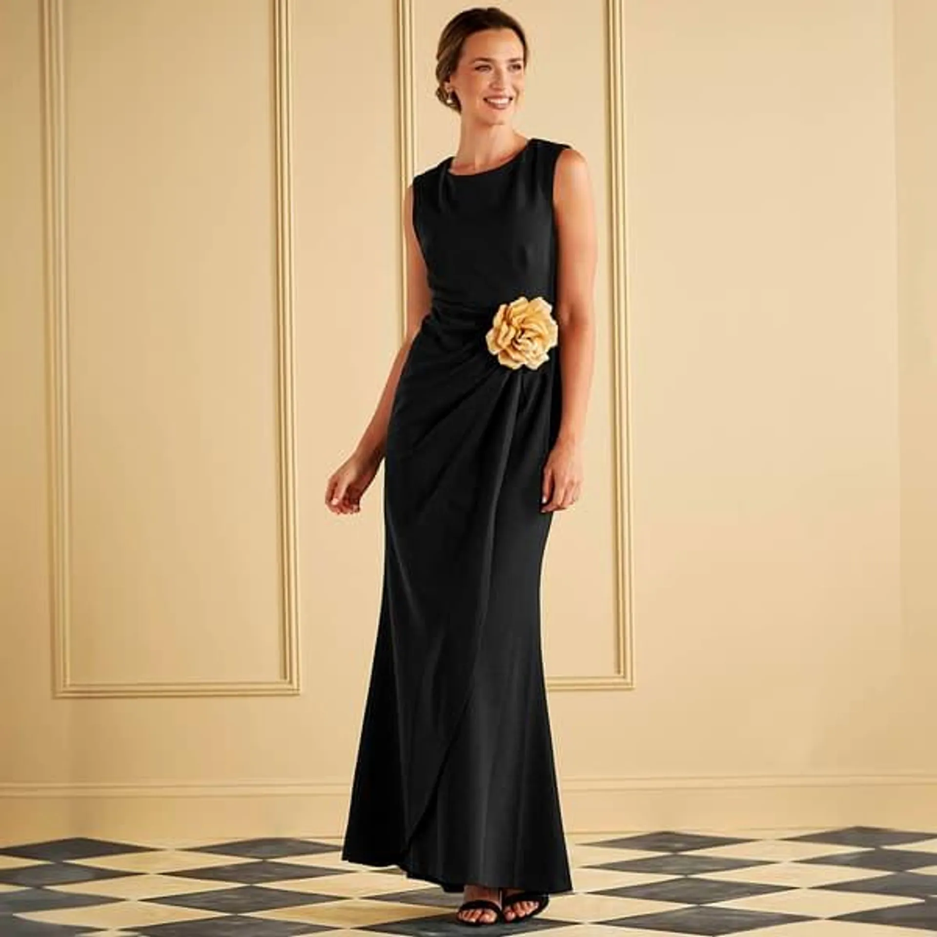 Womens Connected Apparel Sleeveless Crepe Flower Evening Gown