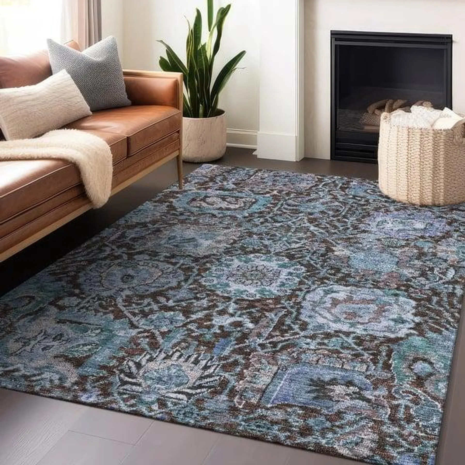 Machine Washable Indoor/ Outdoor Traditional Persian Chantille Rug