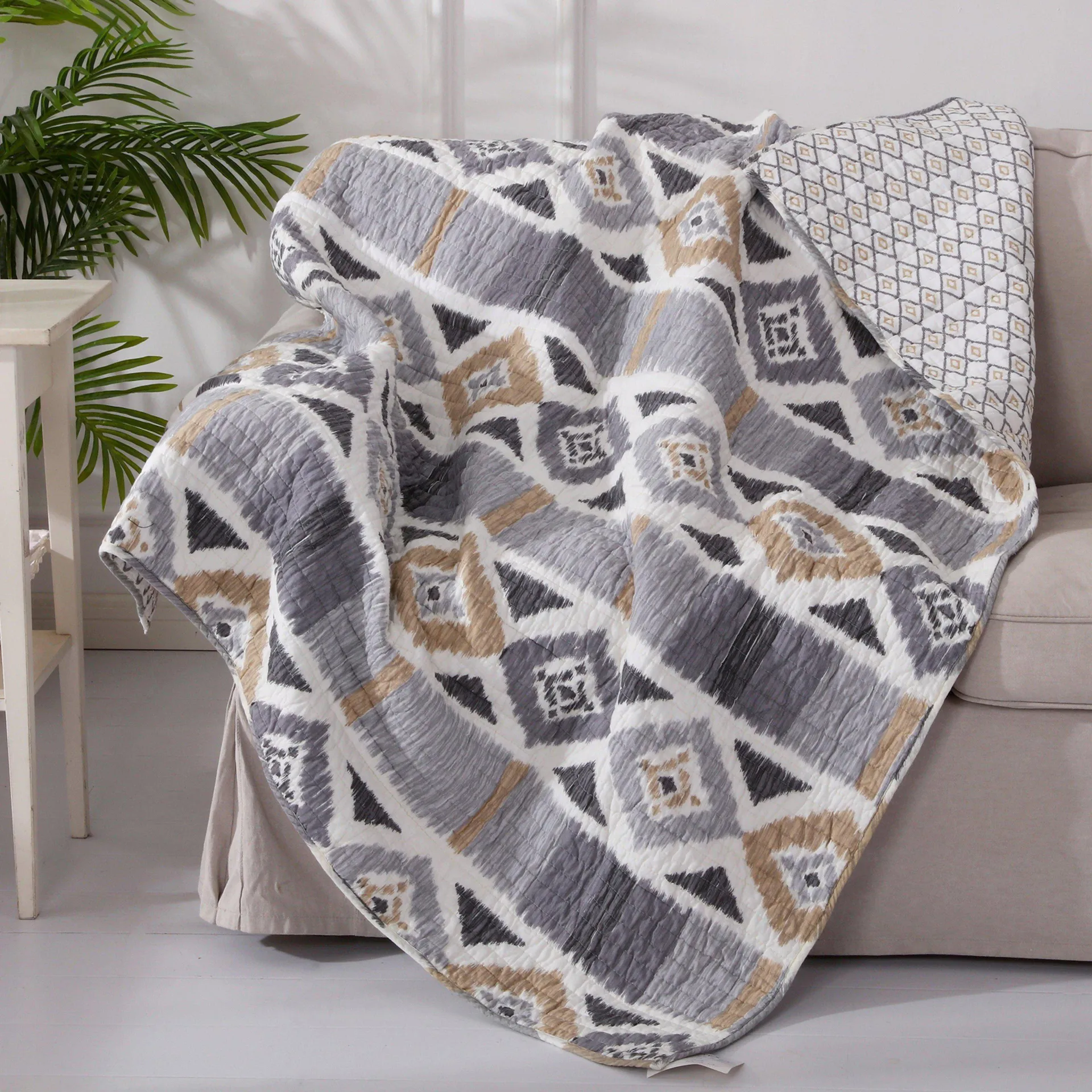 Levtex Home Reversible Santa Fe Quilted Throw