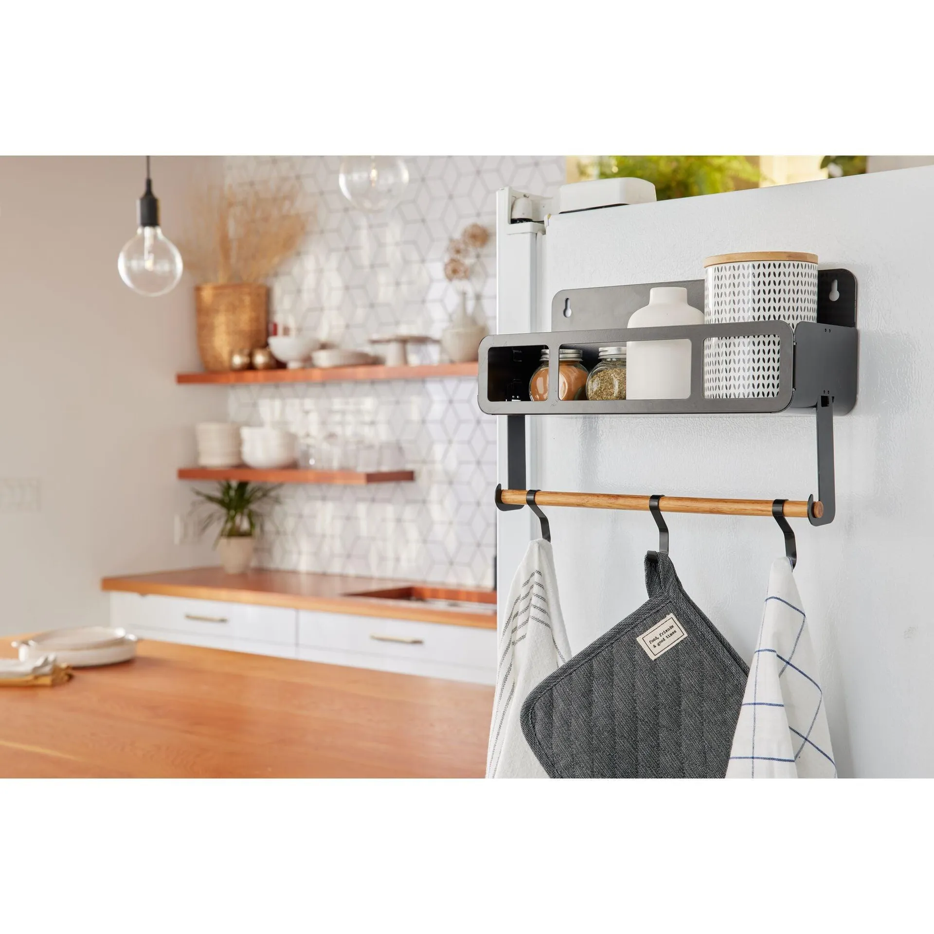 Hanging | Magnetic Rack System-Shelf With Brackets, Black