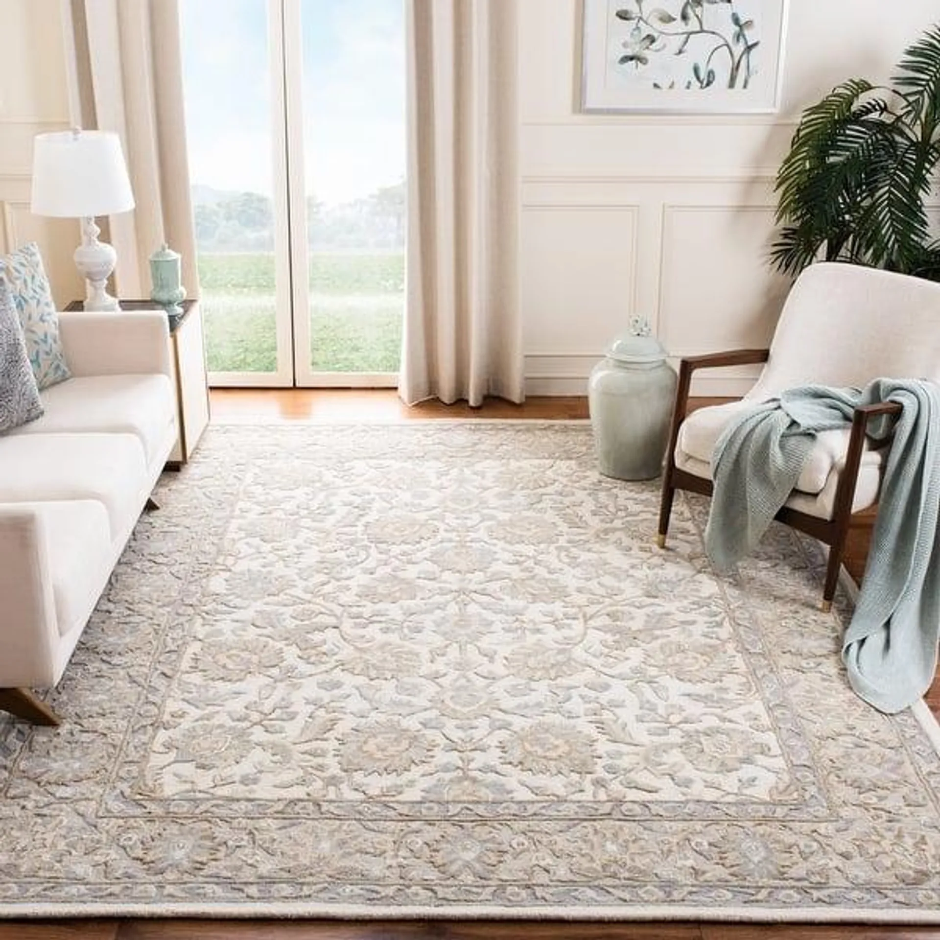 SAFAVIEH Handmade Glamour Goffreda Traditional Wool Rug