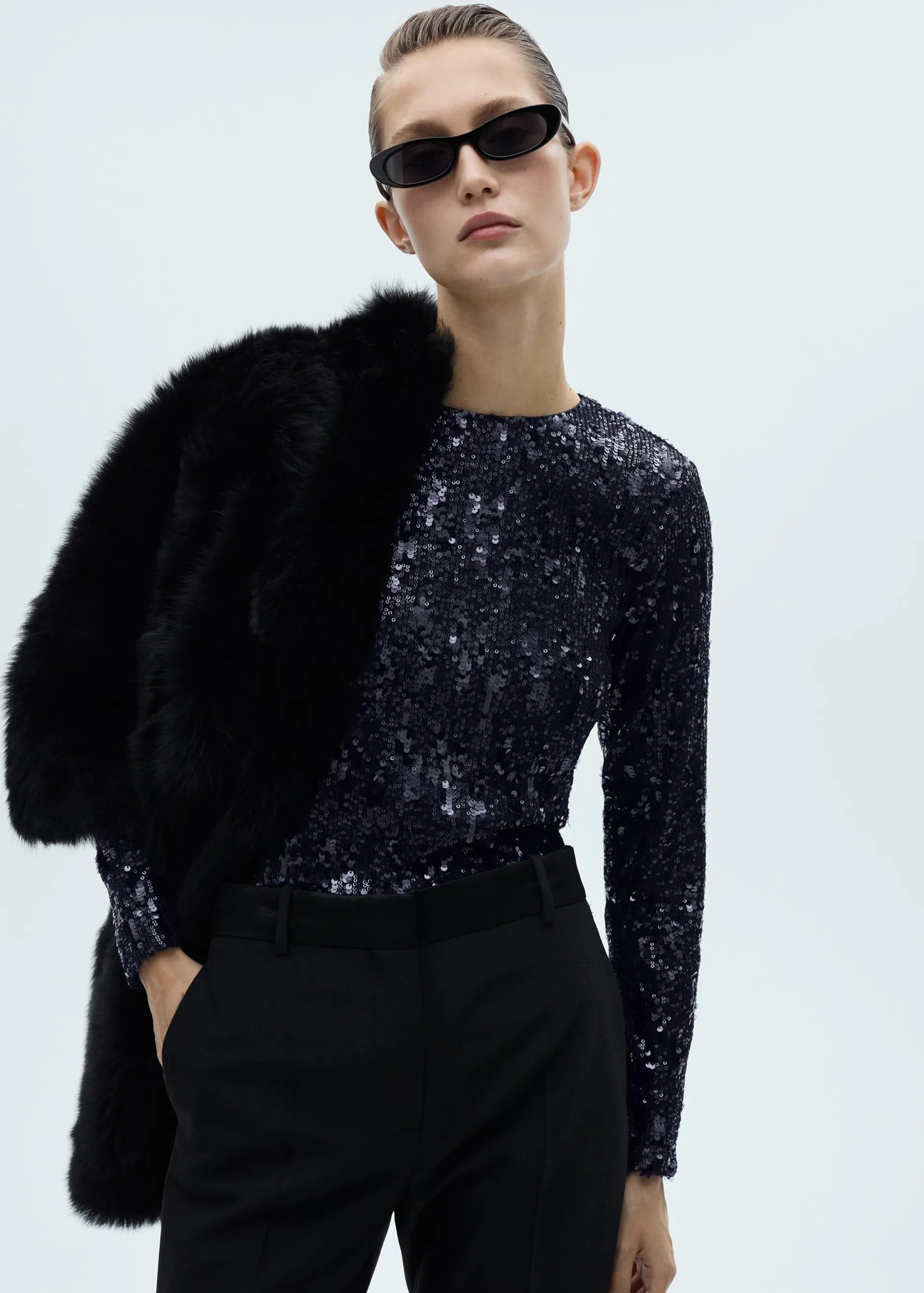 Long-sleeved t-shirt with sequins