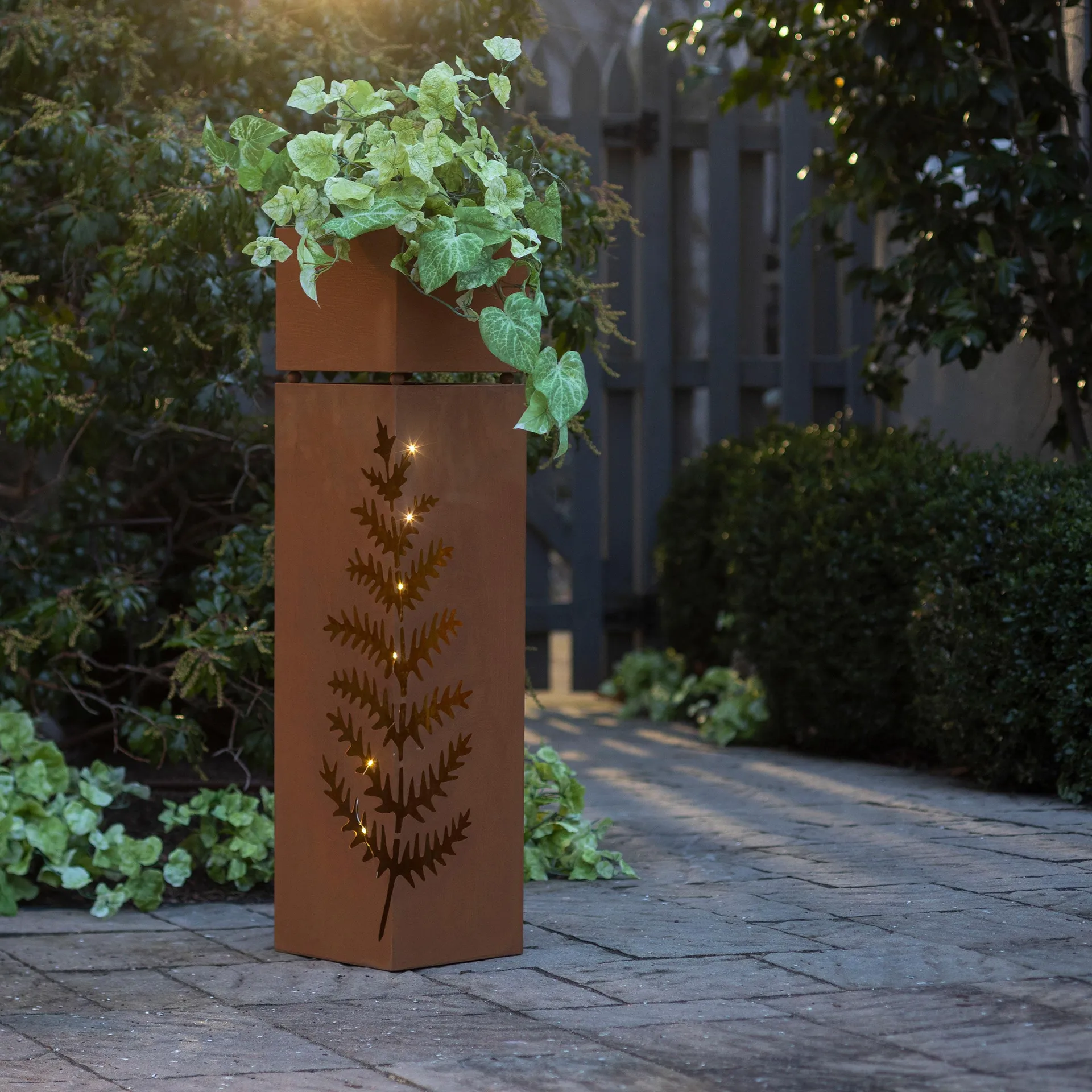 Indoor/Outdoor Lighted Metal Planter with Fern Design