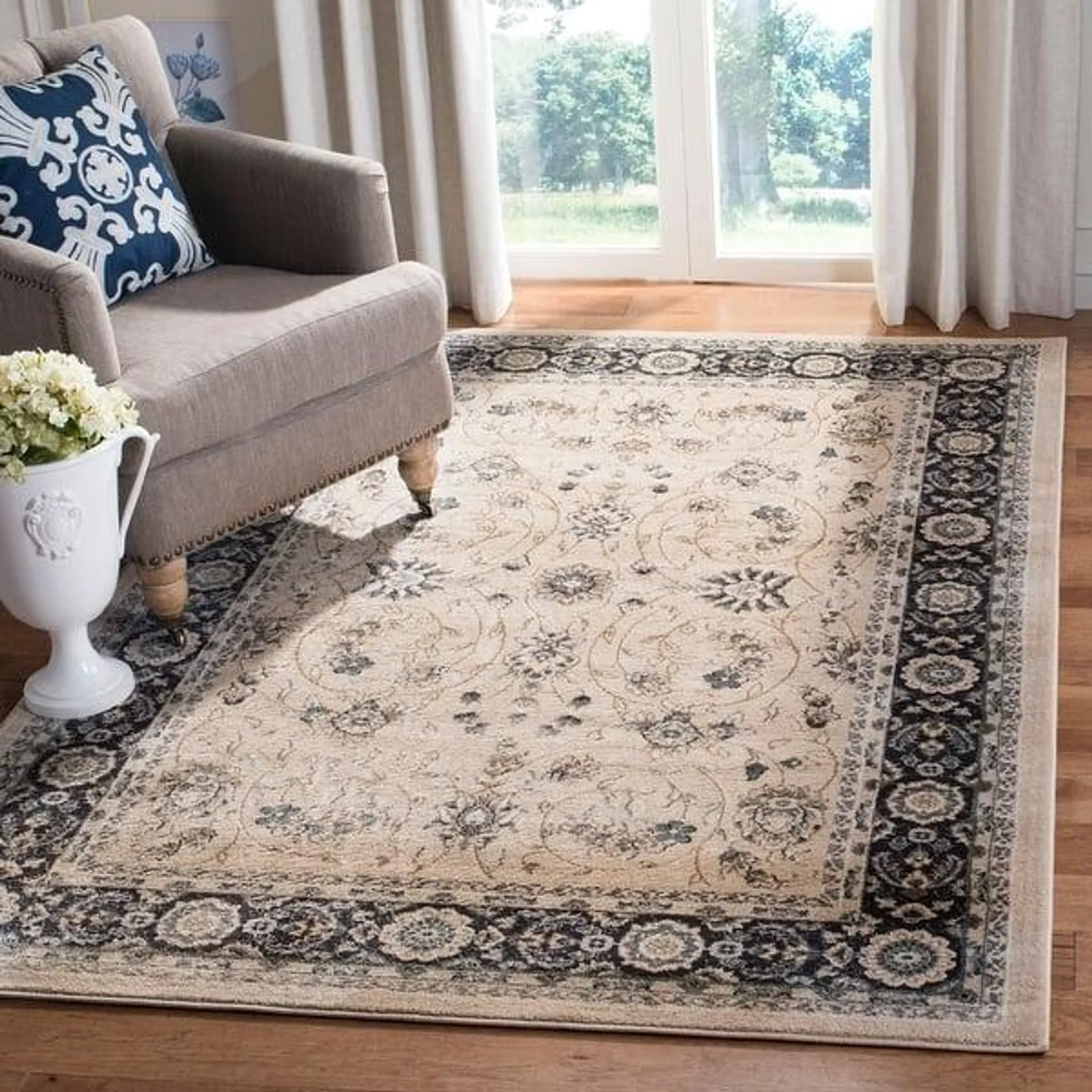 SAFAVIEH Lyndhurst Kumrije Traditional Oriental Rug