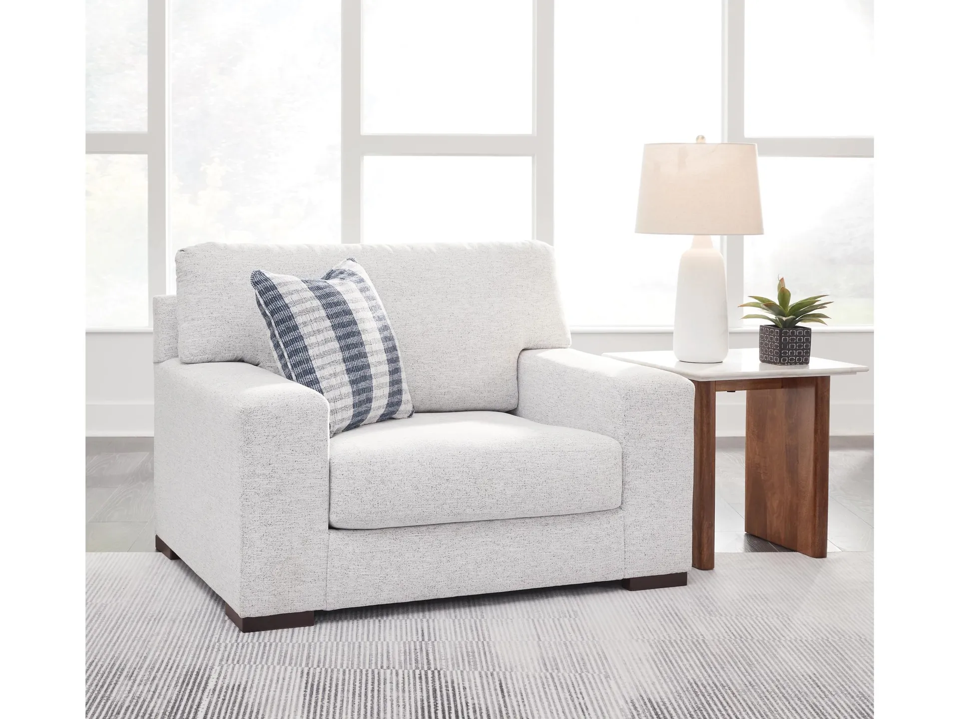 Belvoir Performance Fabric Oversized Chair